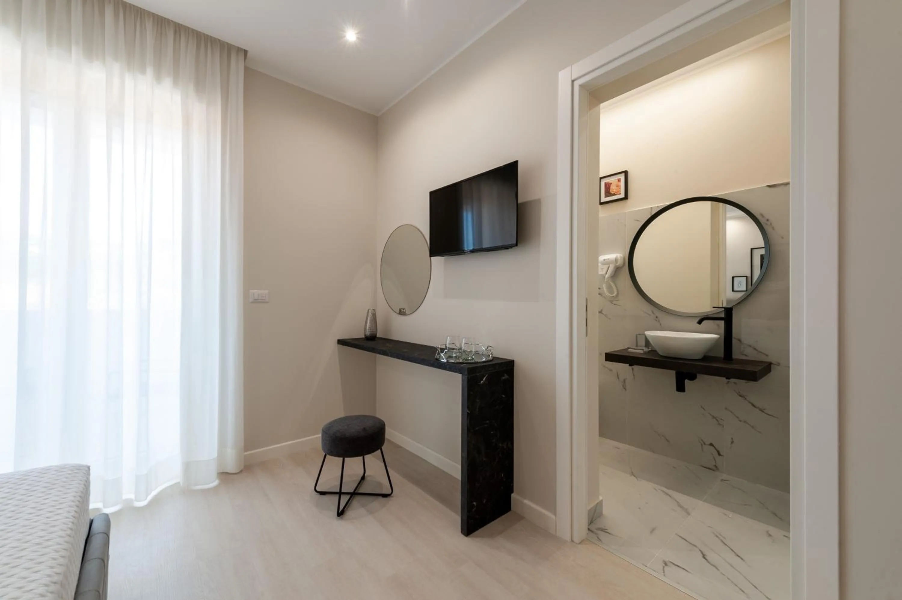 TV and multimedia in Albergo Elea