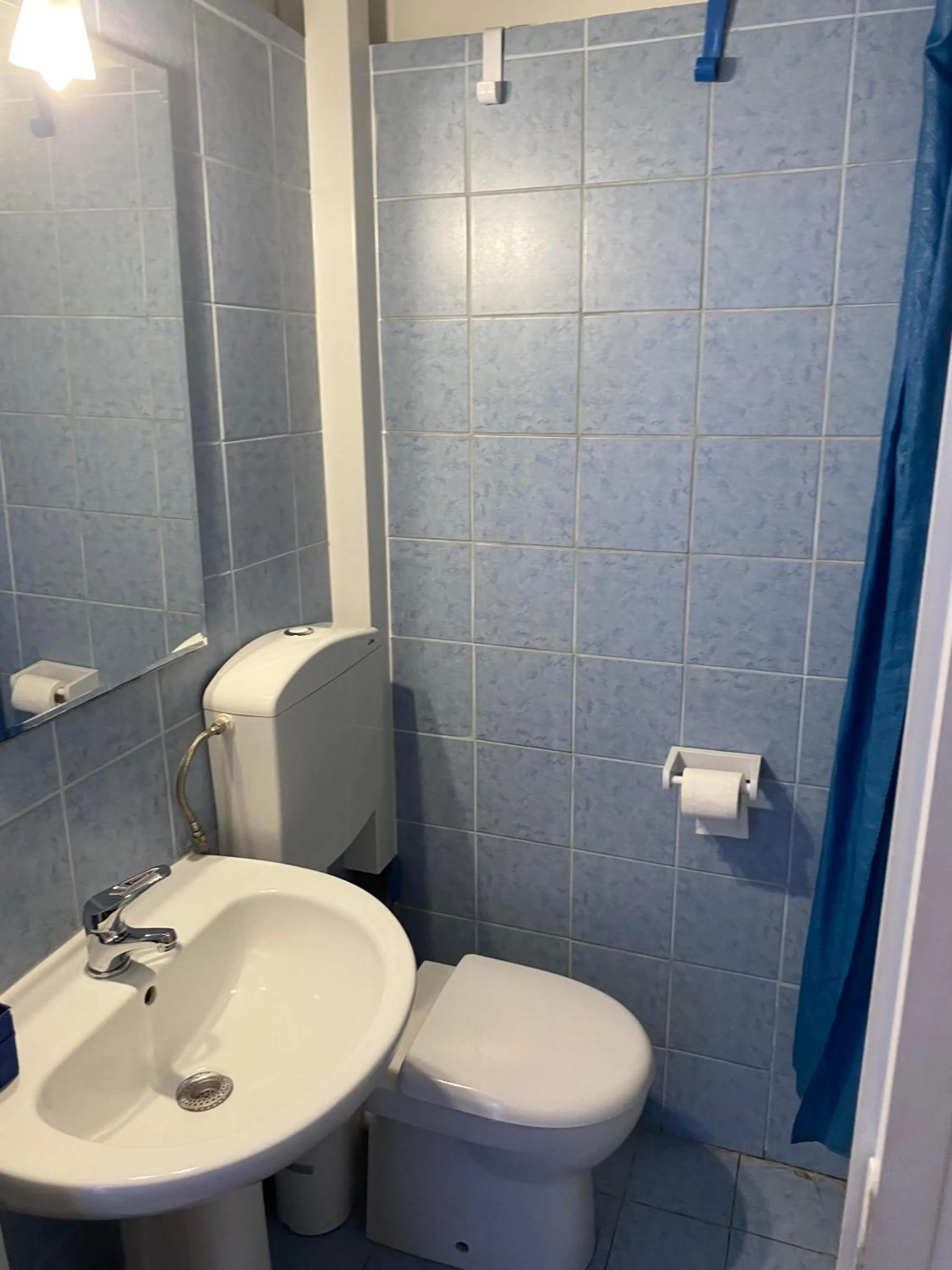 Bathroom in Olympia Hotel