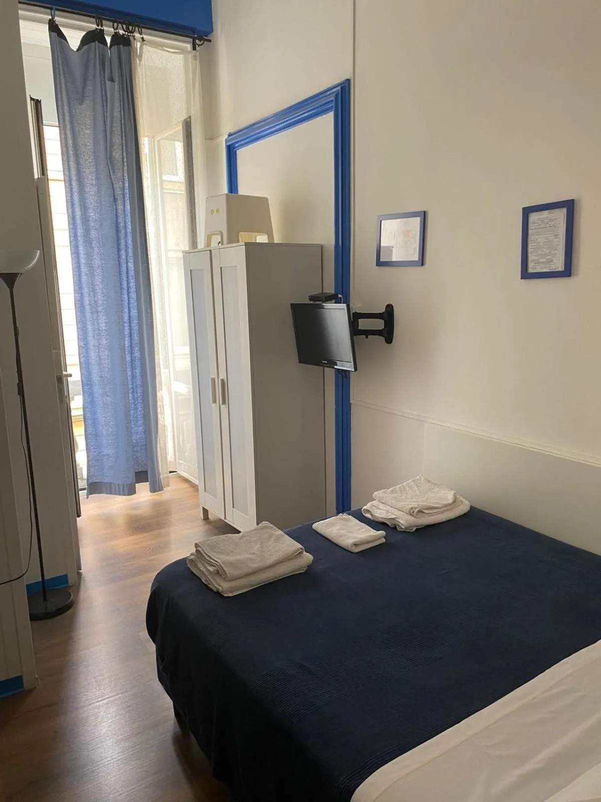 Bed in Olympia Hotel