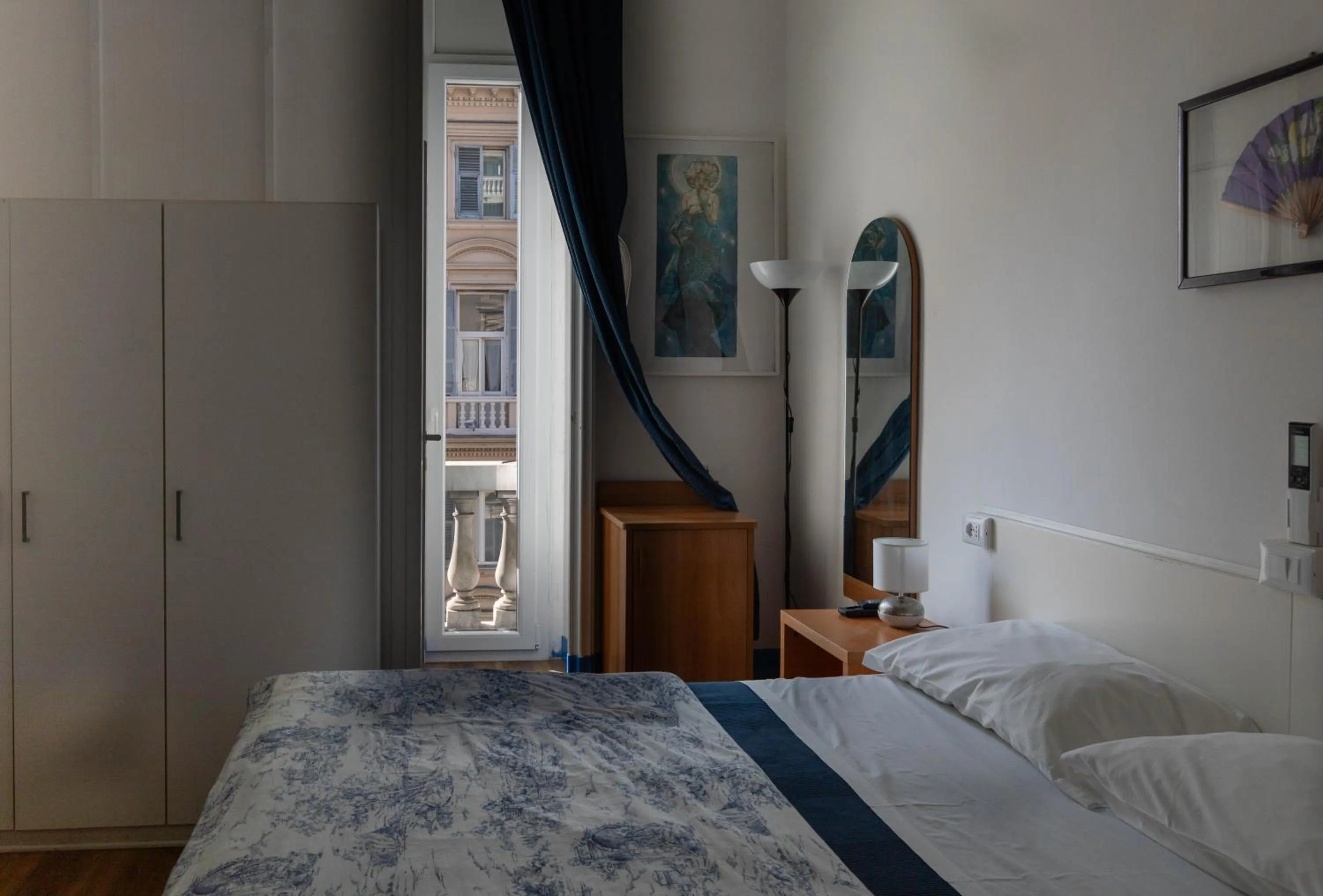 Bedroom, Bed in Olympia Hotel