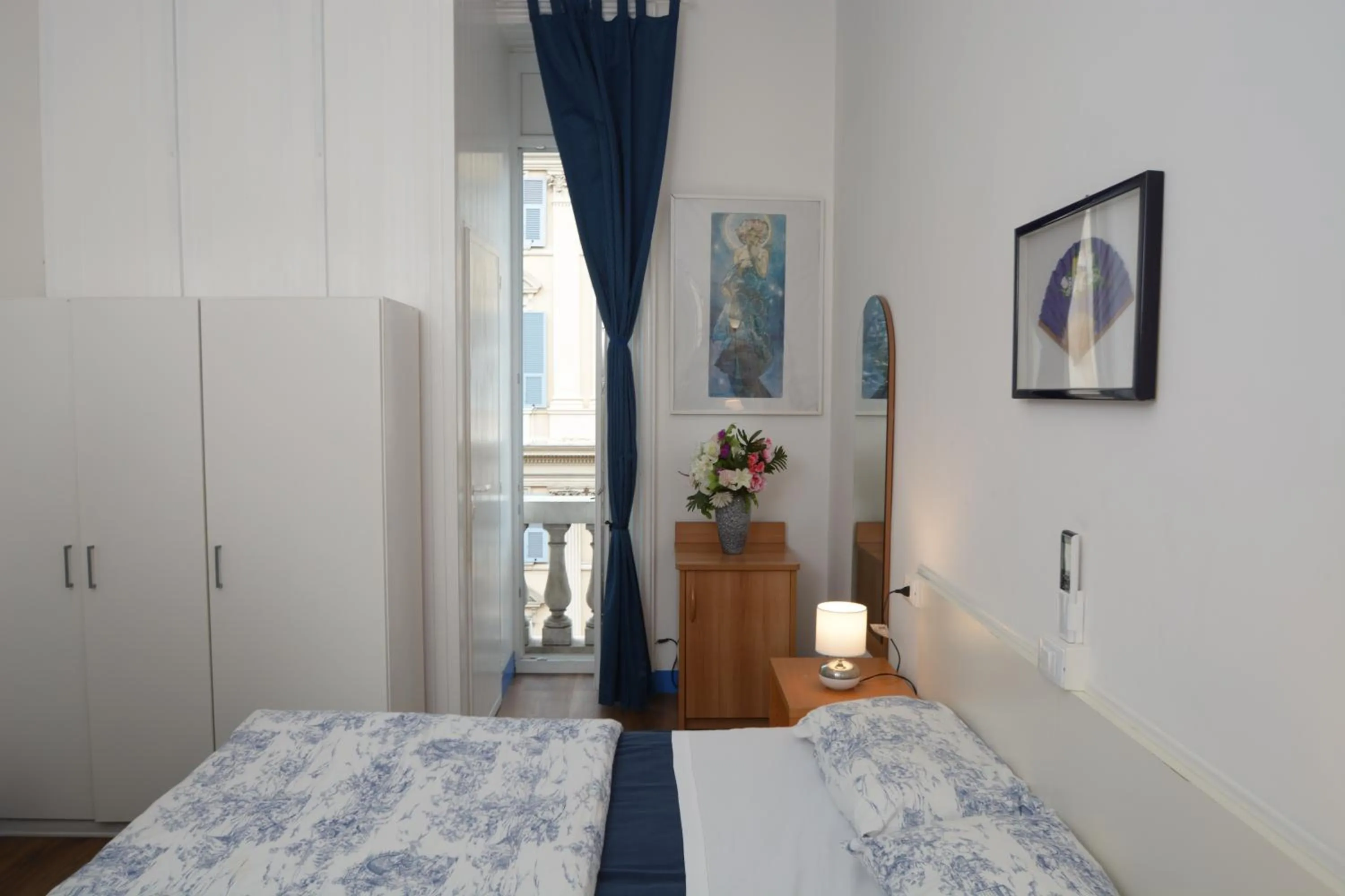 Bedroom, Bed in Olympia Hotel