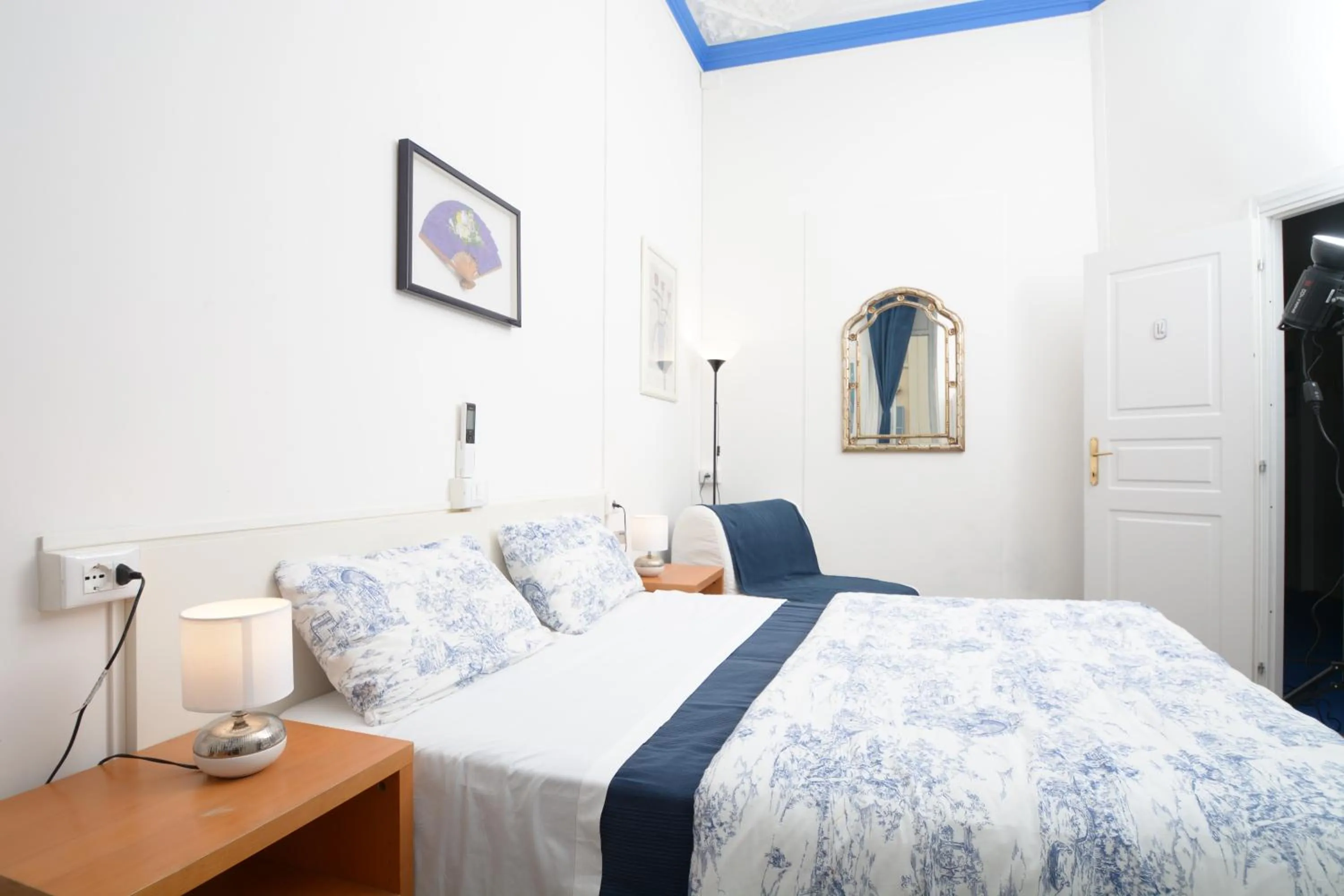 Bedroom, Bed in Olympia Hotel