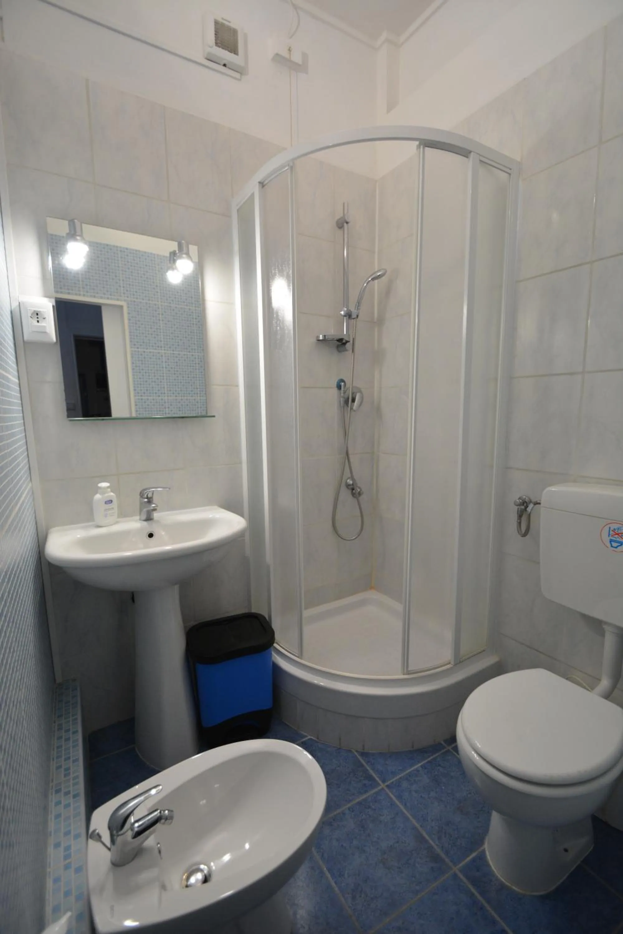 Bathroom in Olympia Hotel