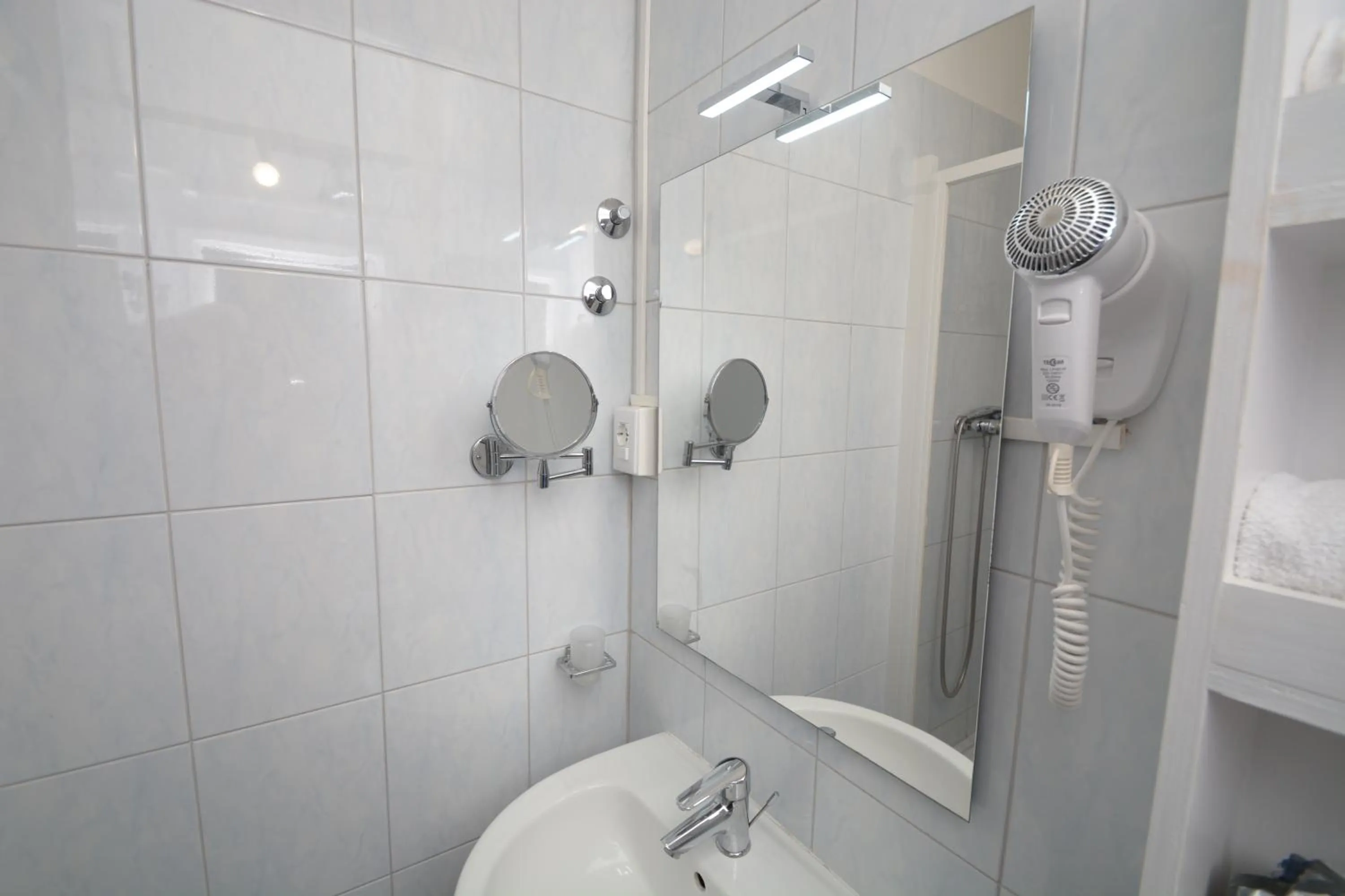 Bathroom in Olympia Hotel