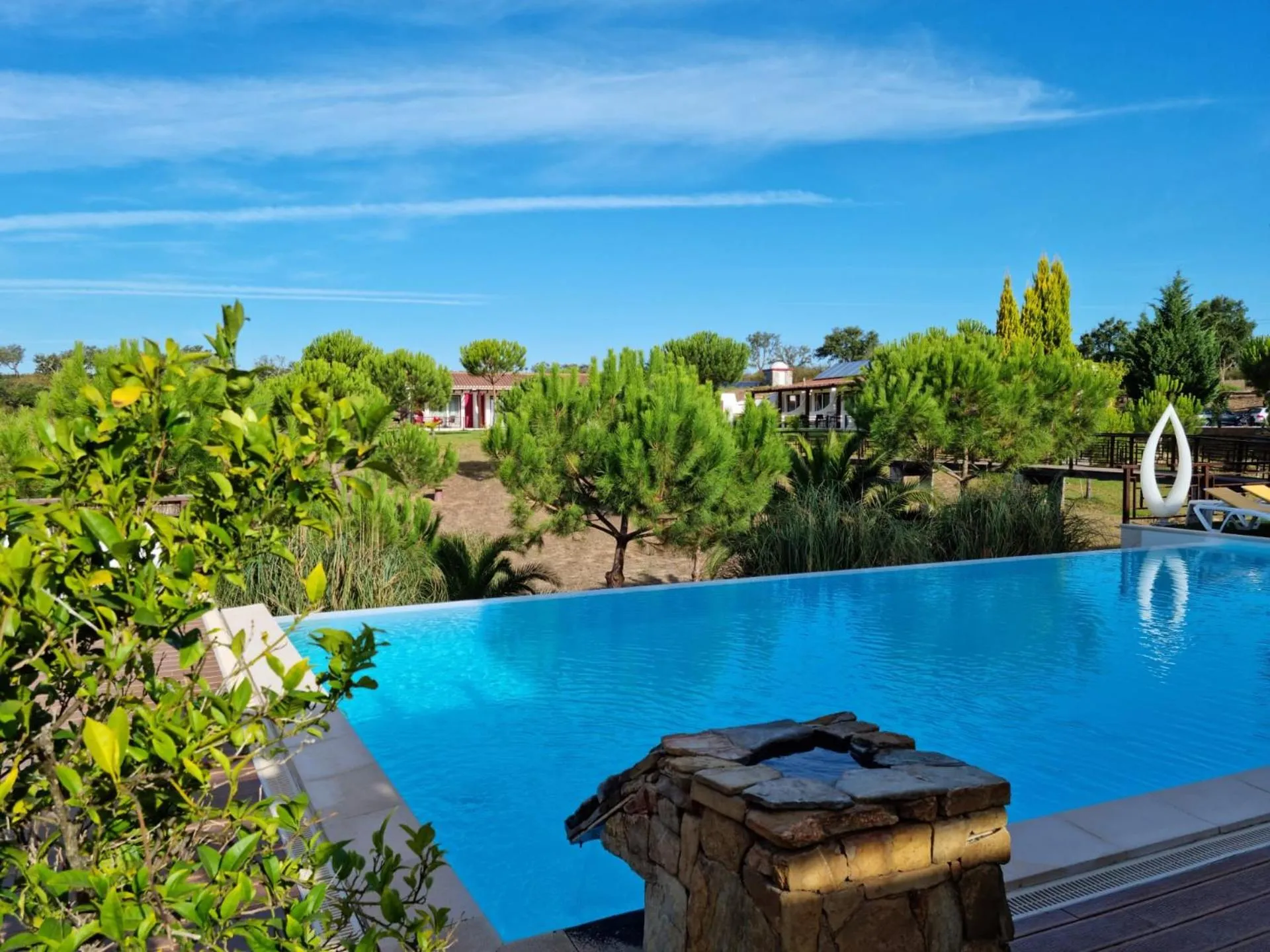 Pool view in Monte Xisto Country Charm Hotel
