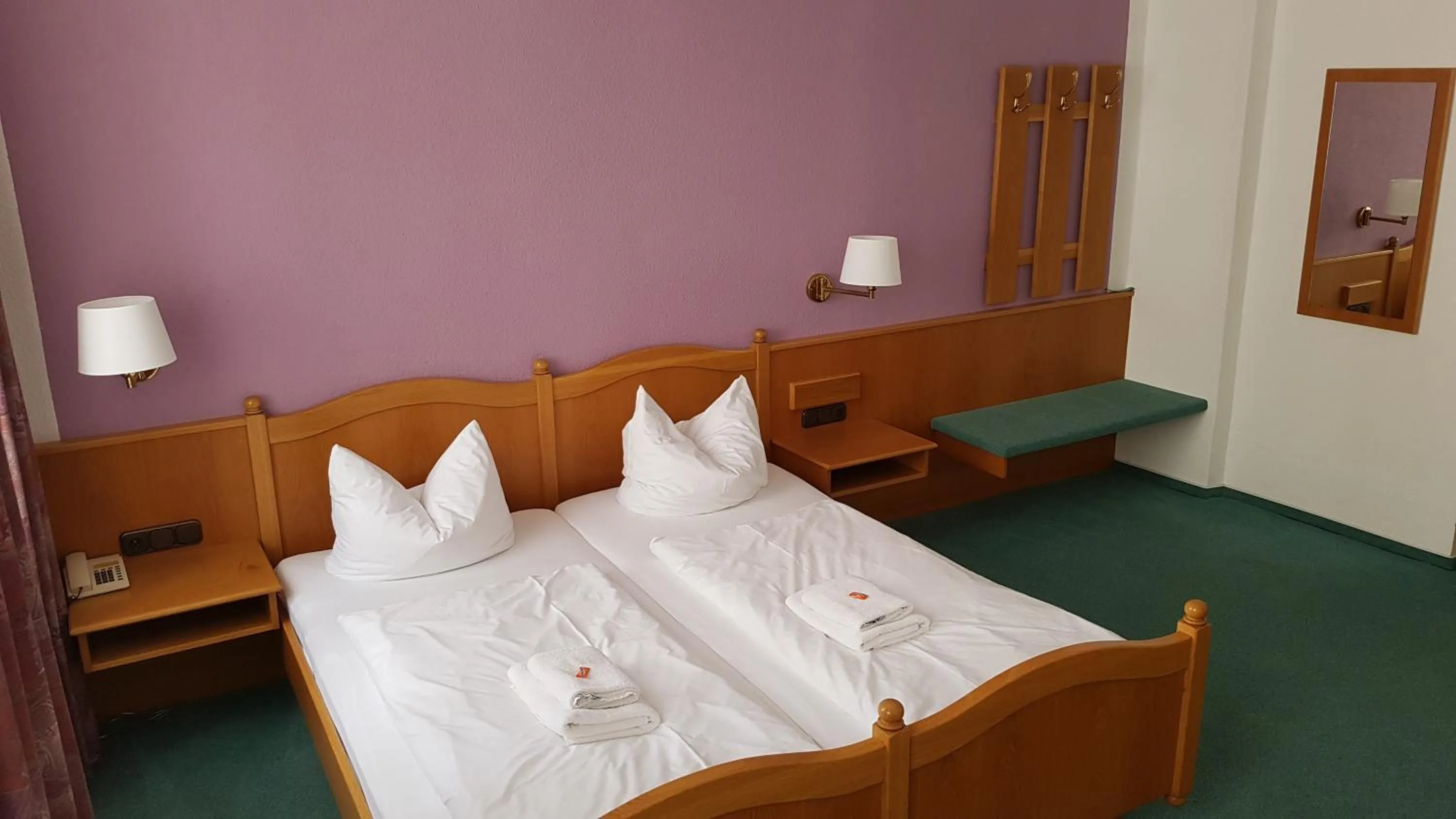 Bed in Hotel Sachsenhof