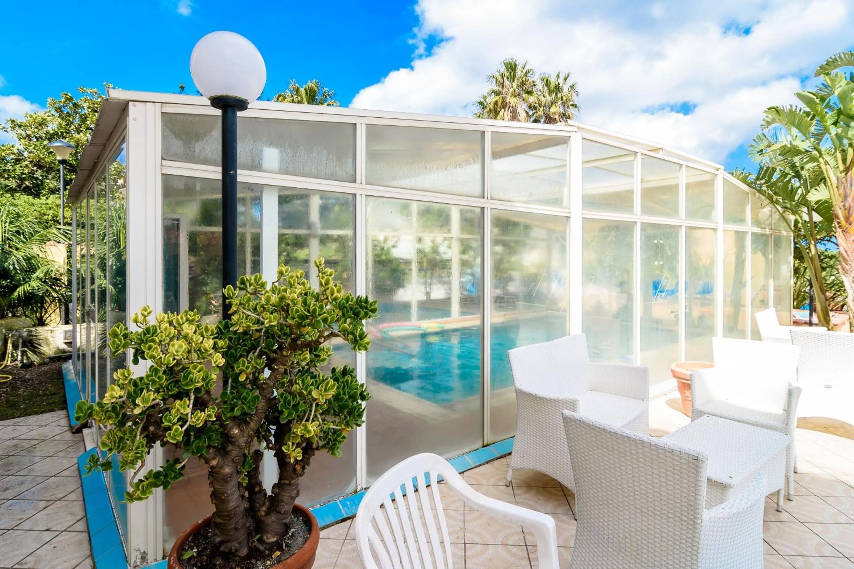 Swimming pool in Hotel Terme Principe