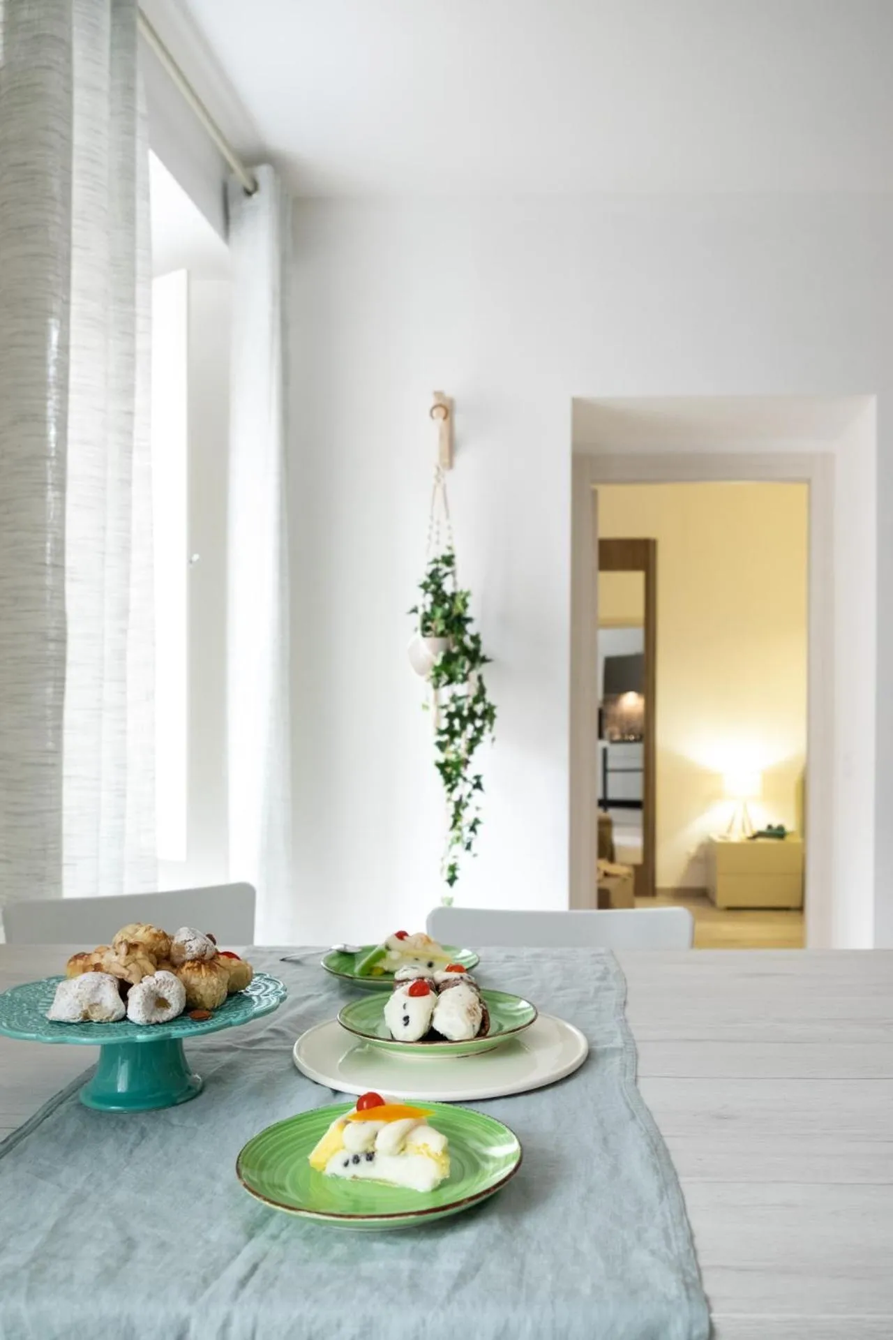 Food close-up, Bed in Vasa Vasa Home