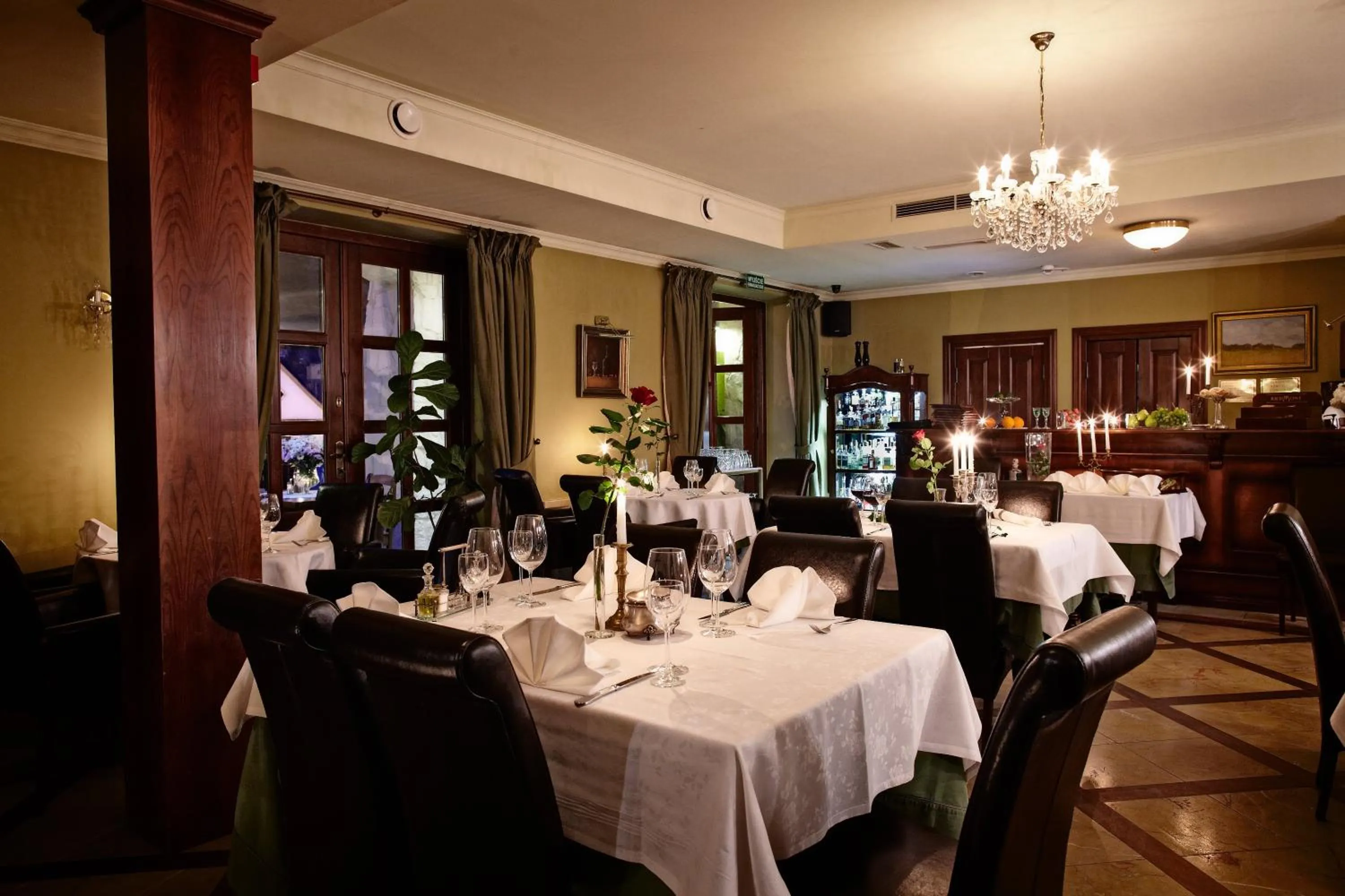 Restaurant/places to eat in Hotel Villa Bohema
