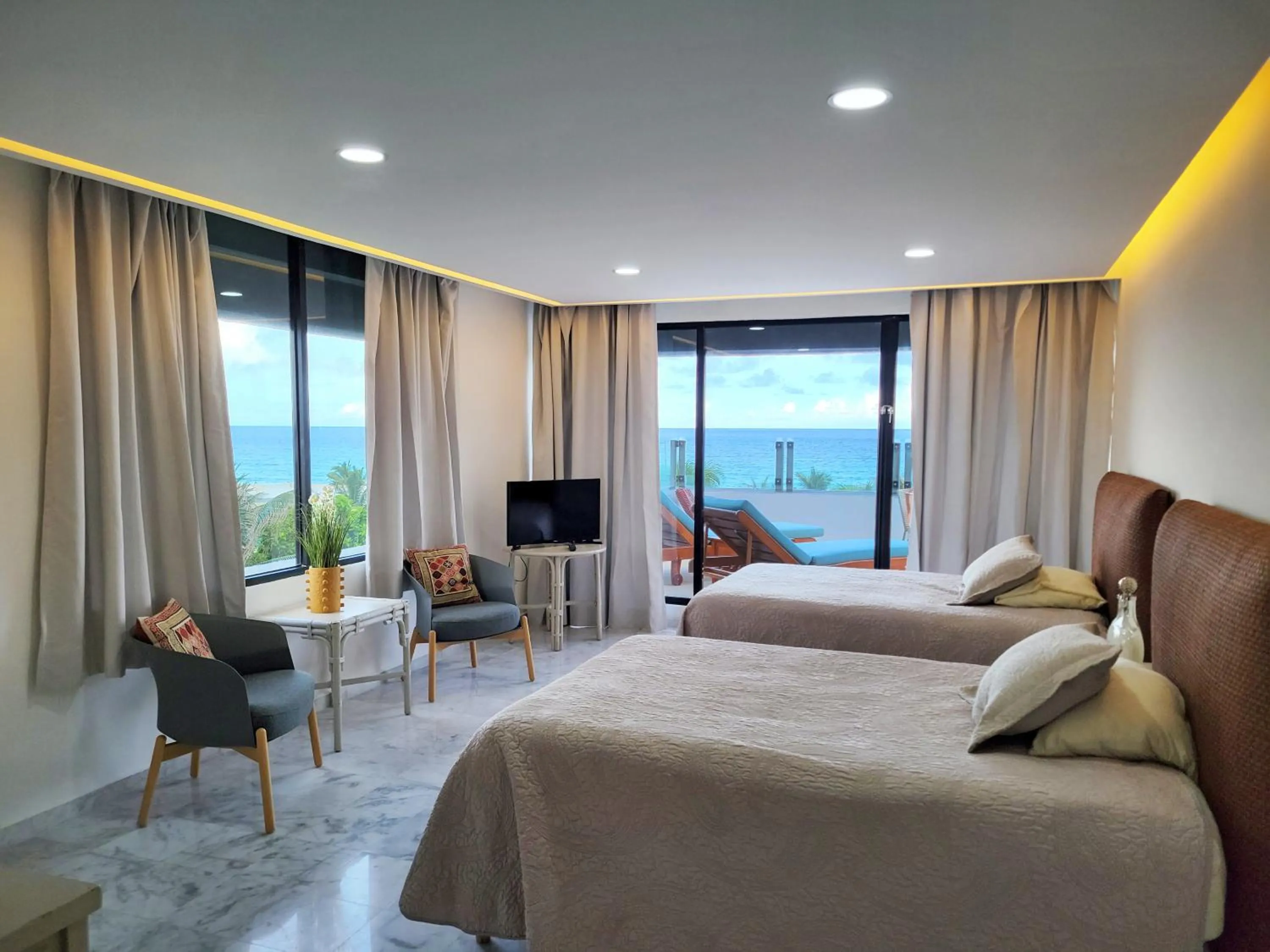 View (from property/room), Bed in Beachfront Getaway Condo