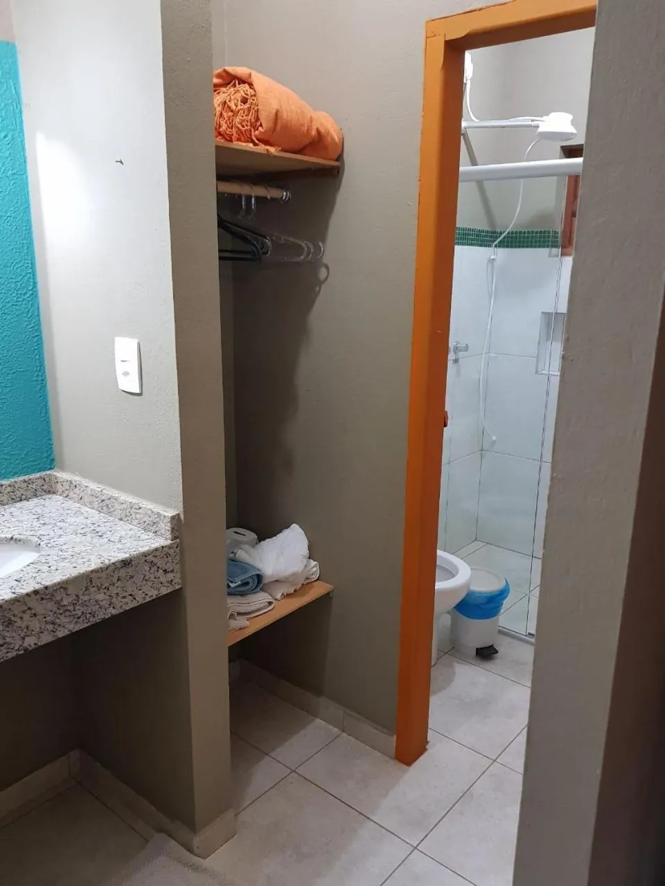 Shower in Orla Morada do Sol