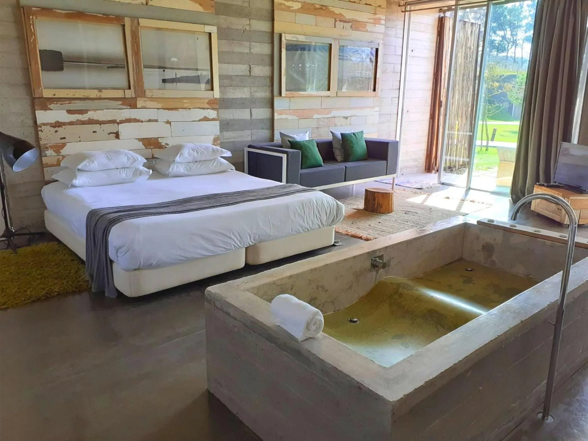 Bath, Bed in Rio do Prado