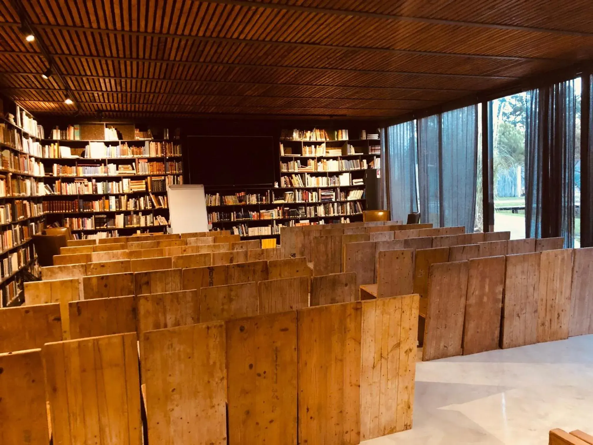 Library in Rio do Prado