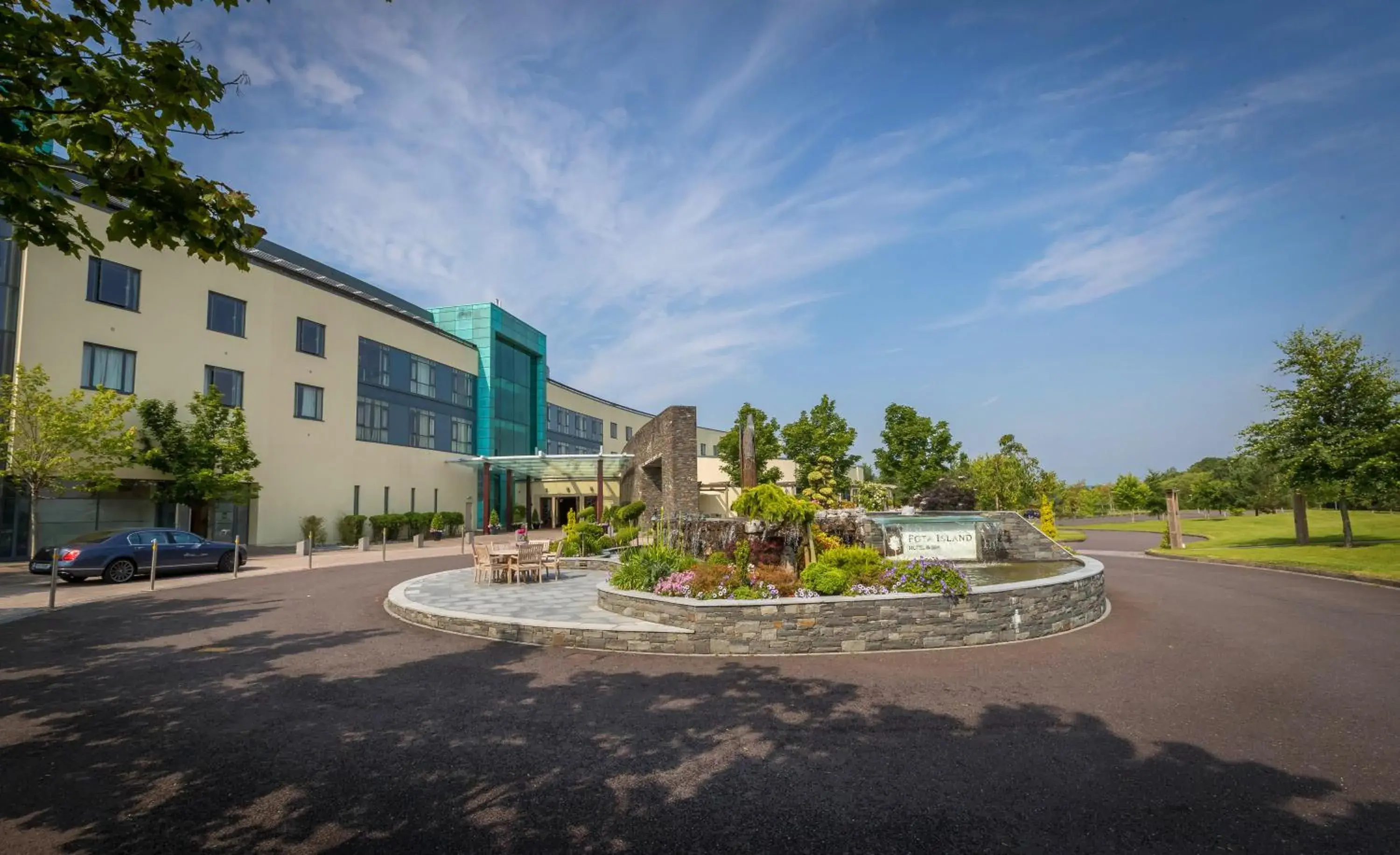 Facade/entrance in Fota Island Hotel and Spa Facade/entrance in Fota Island Hotel and Spa