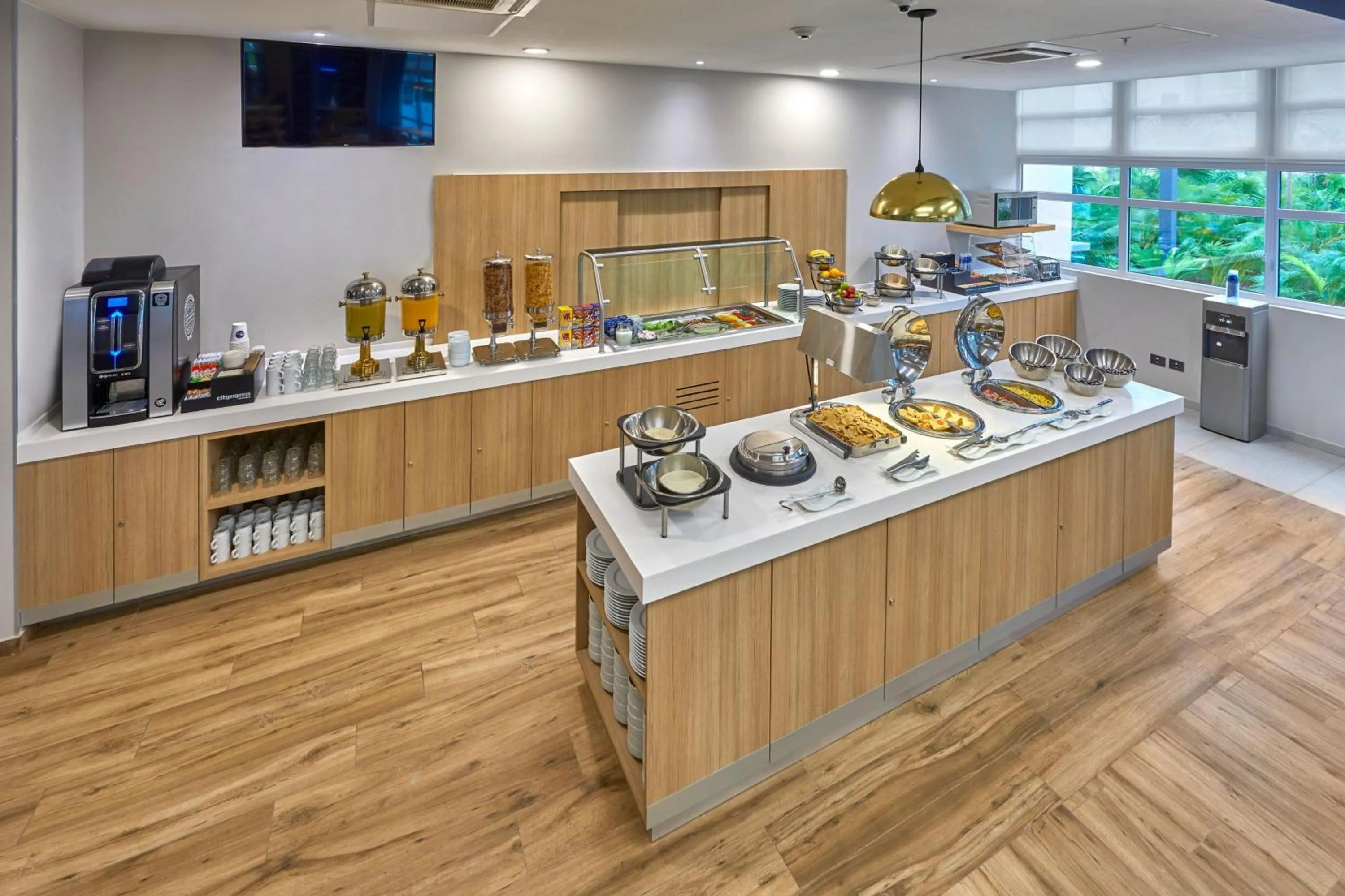 Breakfast in City Express Plus by Marriott Cancun Aeropuerto Riviera