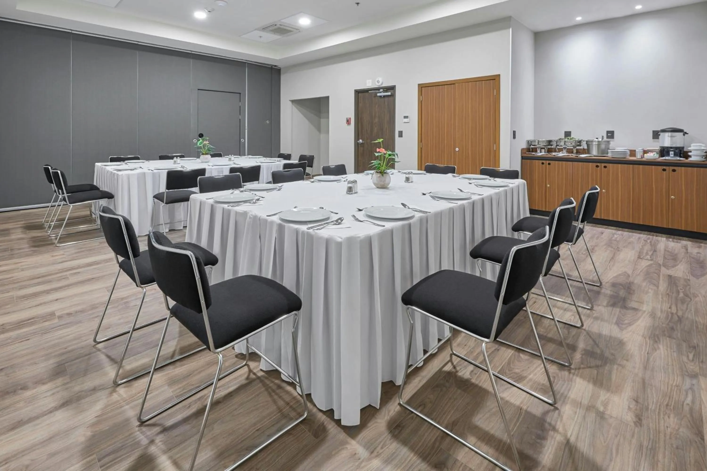 Meeting/conference room in City Express Plus by Marriott Cancun Aeropuerto Riviera