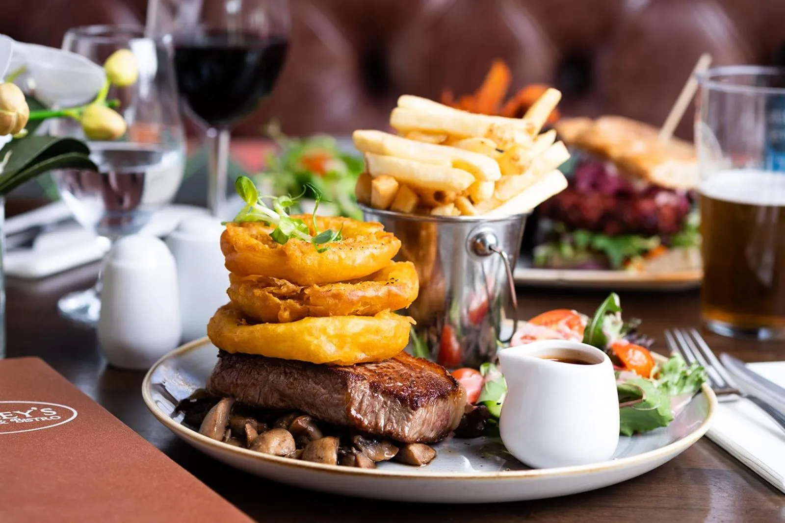 Restaurant/places to eat in Clanard Court Hotel