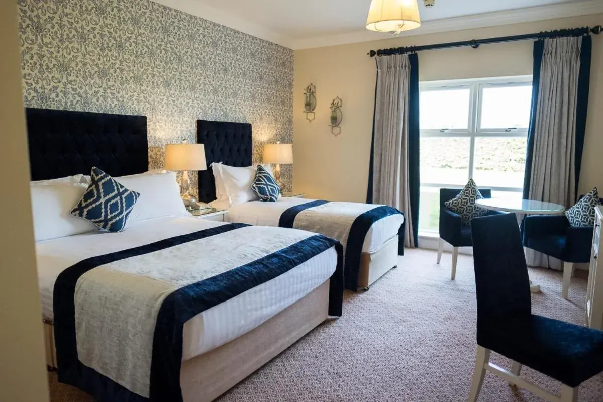 Bedroom, Bed in Clanard Court Hotel Bedroom, Bed in Clanard Court Hotel