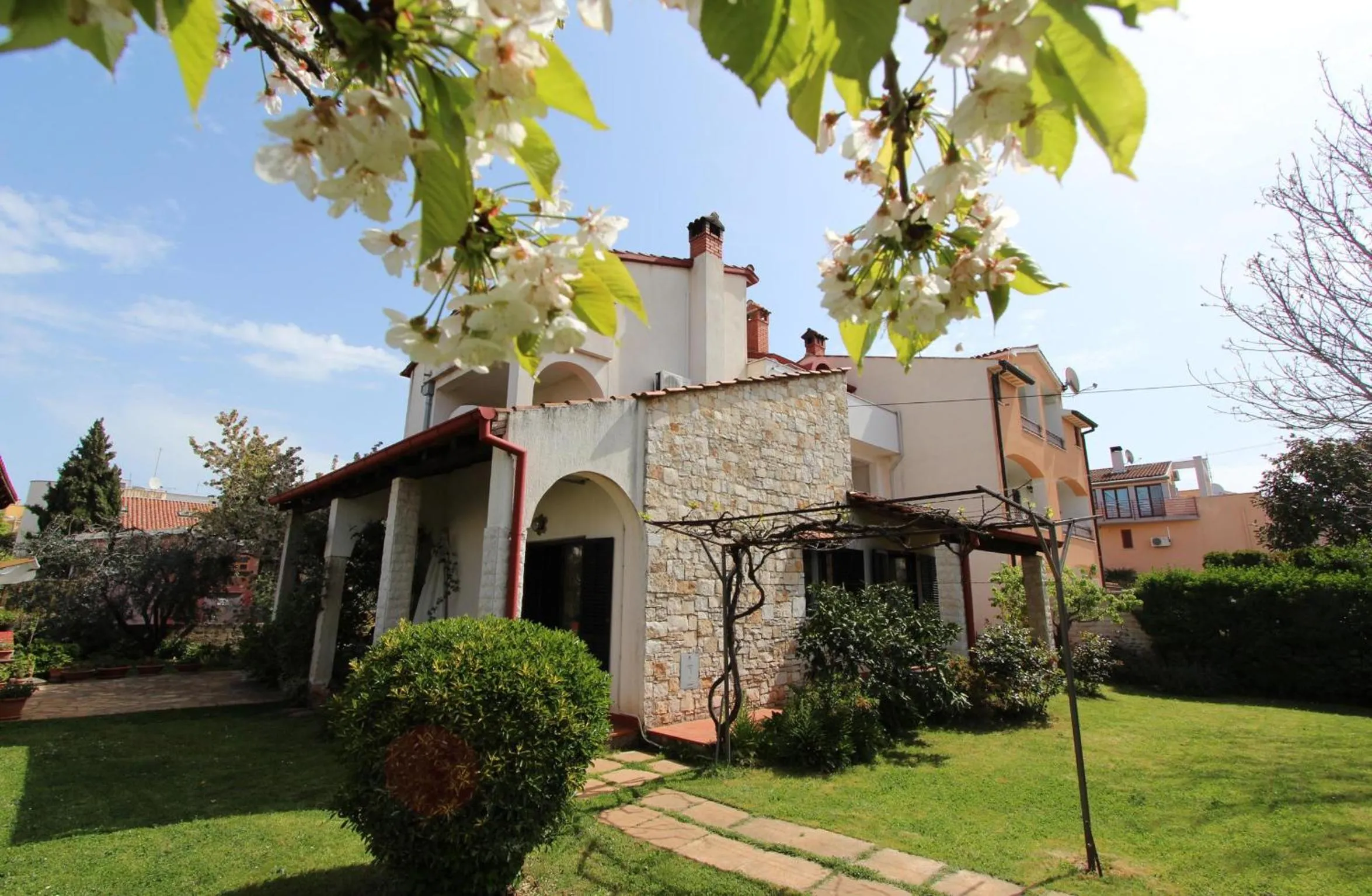 Facade/entrance in Apartments Milena