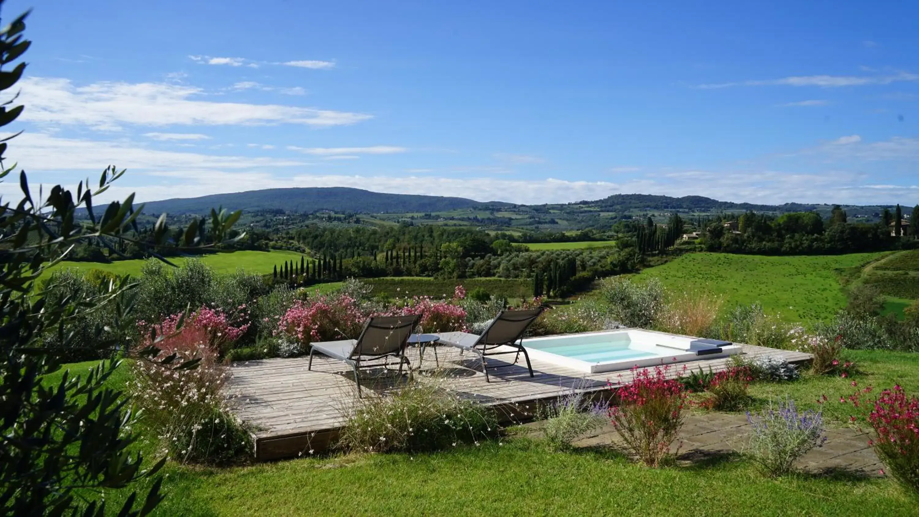 Deluxe Suite in Mormoraia Deluxe Suite in Mormoraia