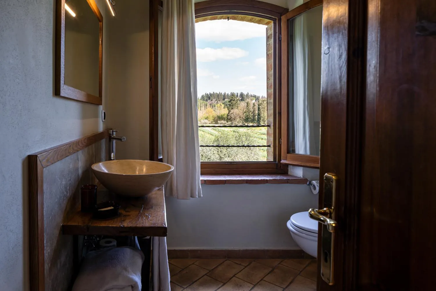 Bathroom in Mormoraia