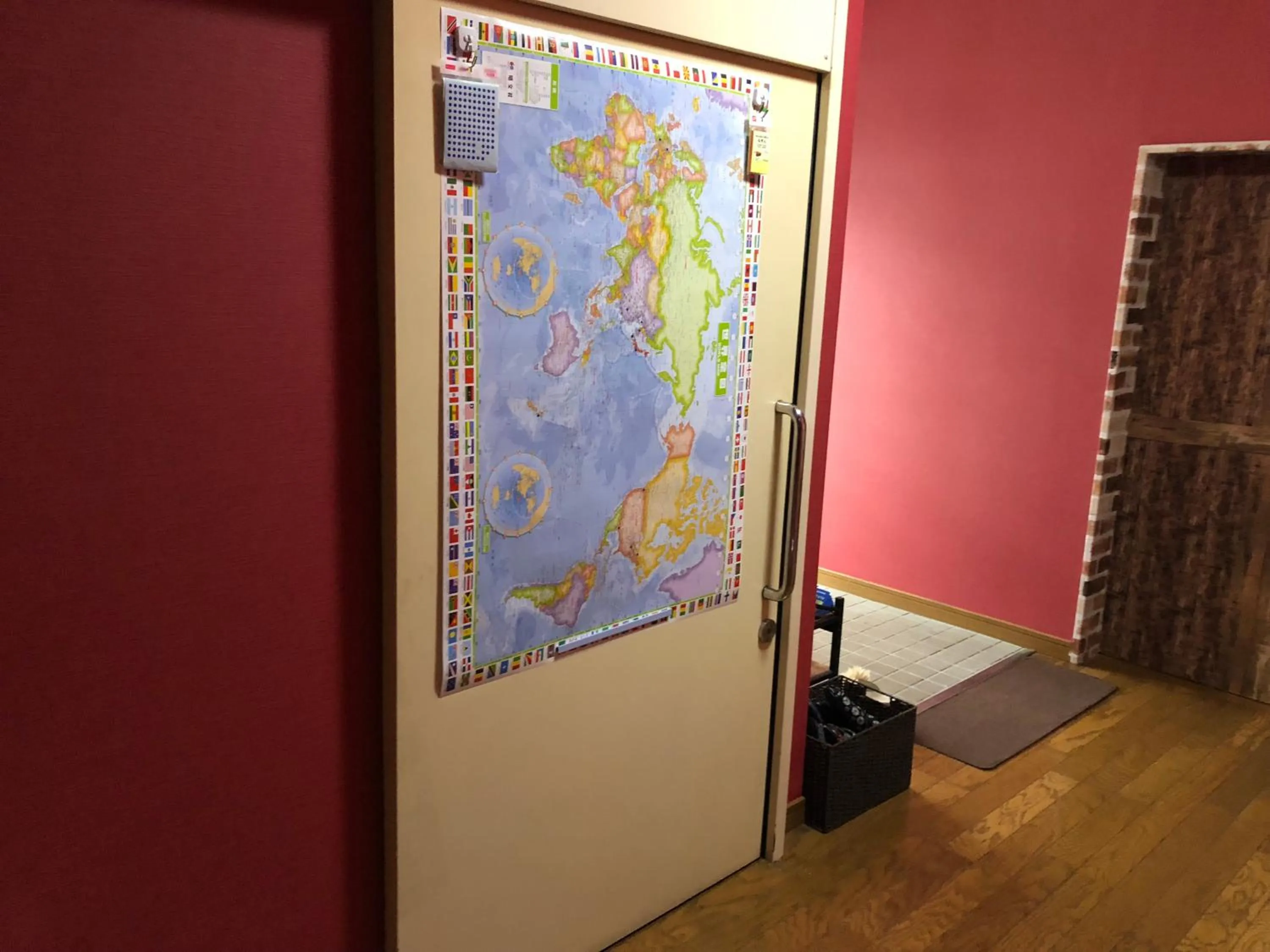 HappyCloset&WasamonHostel