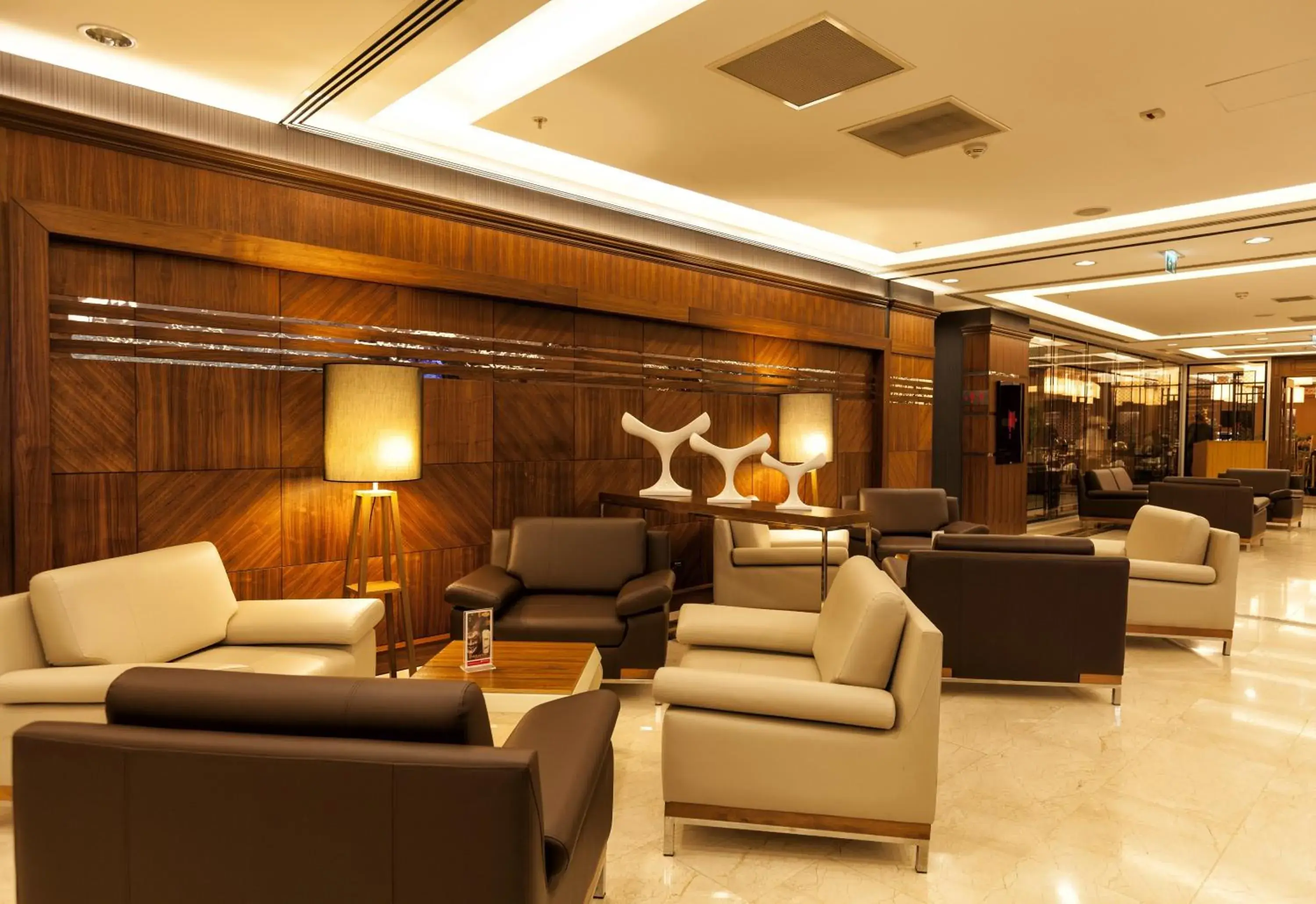 Lobby or reception in Ramada Plaza By Wyndham Izmit Lobby or reception in Ramada Plaza By Wyndham Izmit