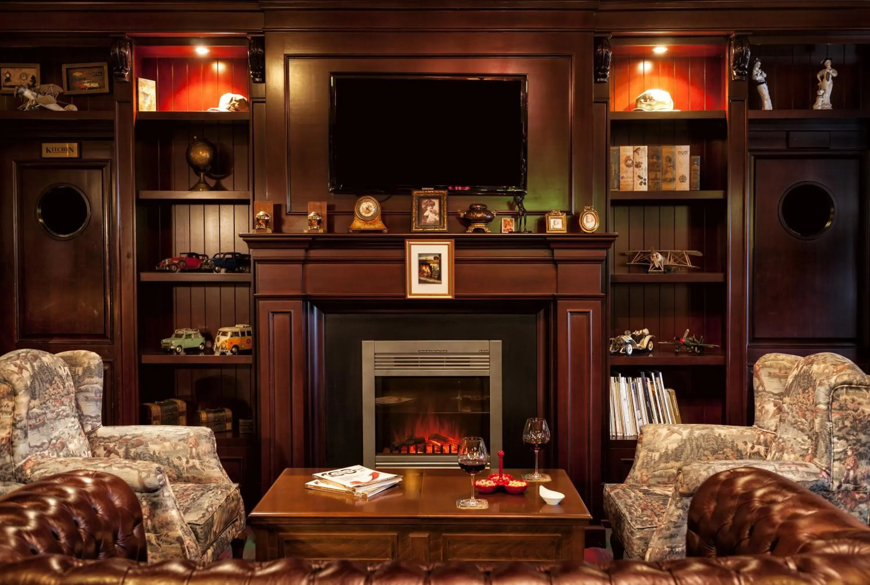 Lounge or bar in Ramada Plaza By Wyndham Izmit Lounge or bar in Ramada Plaza By Wyndham Izmit