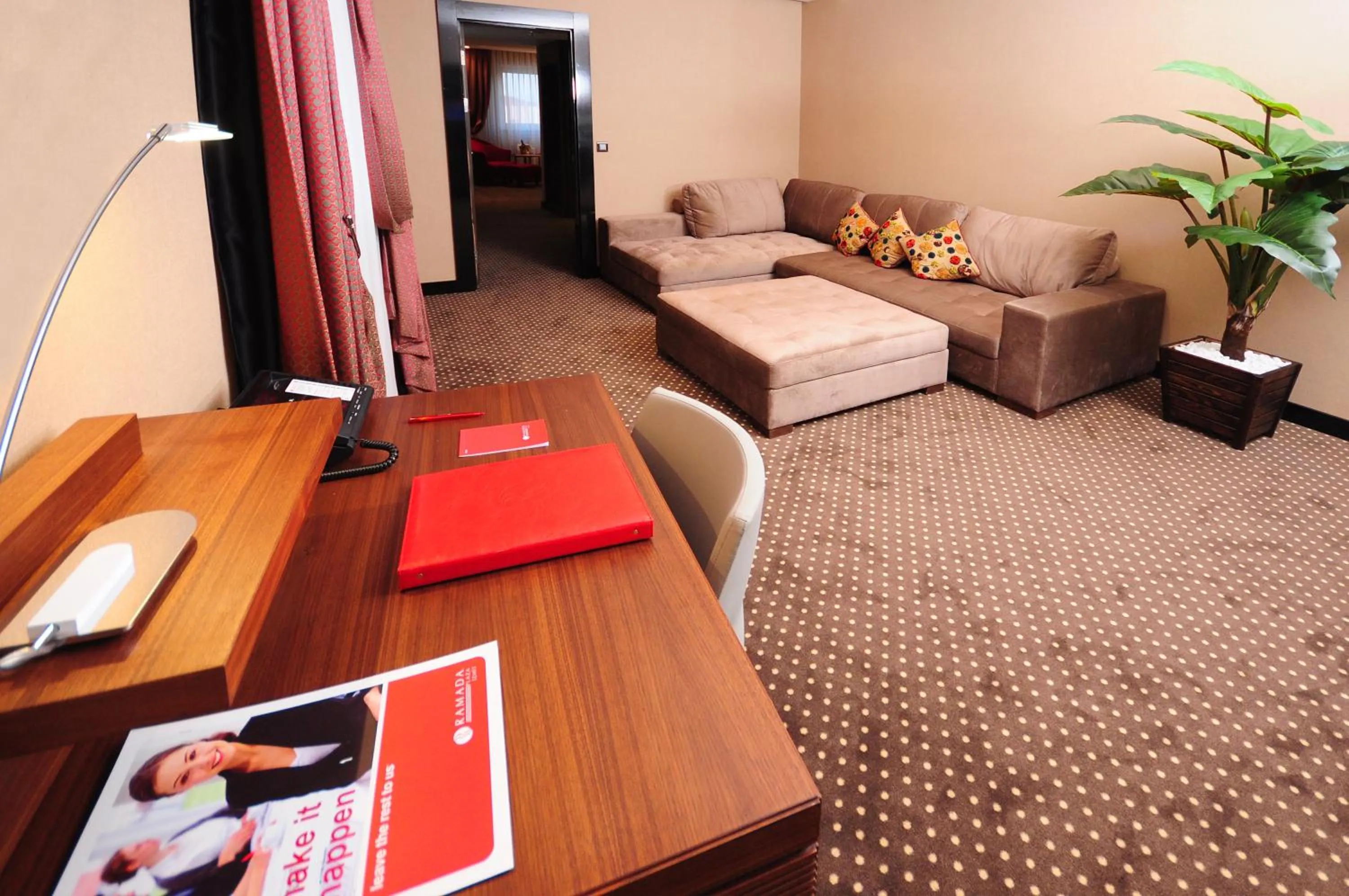 Living room, Bed in Ramada Plaza By Wyndham Izmit