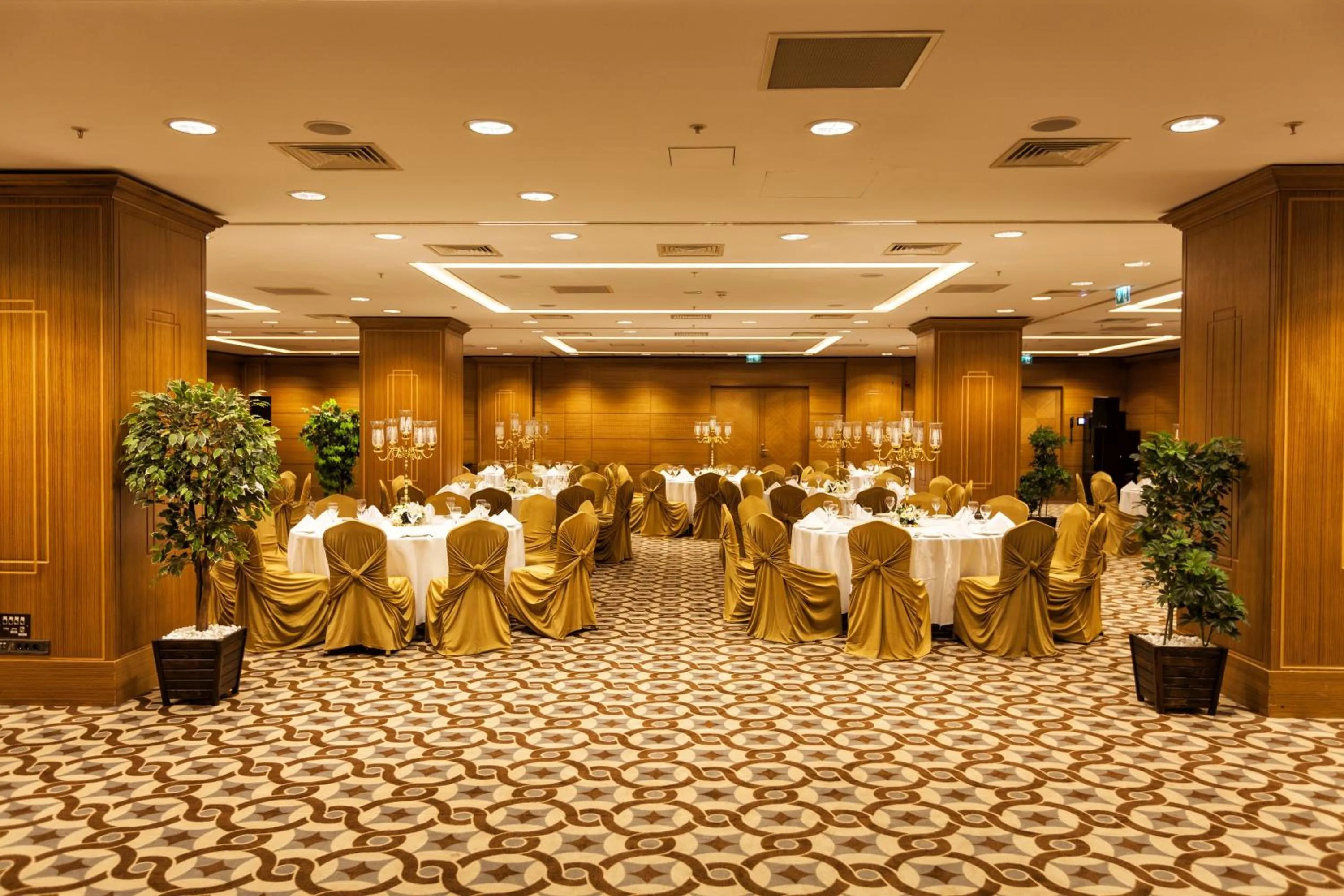 Banquet/Function facilities in Ramada Plaza By Wyndham Izmit