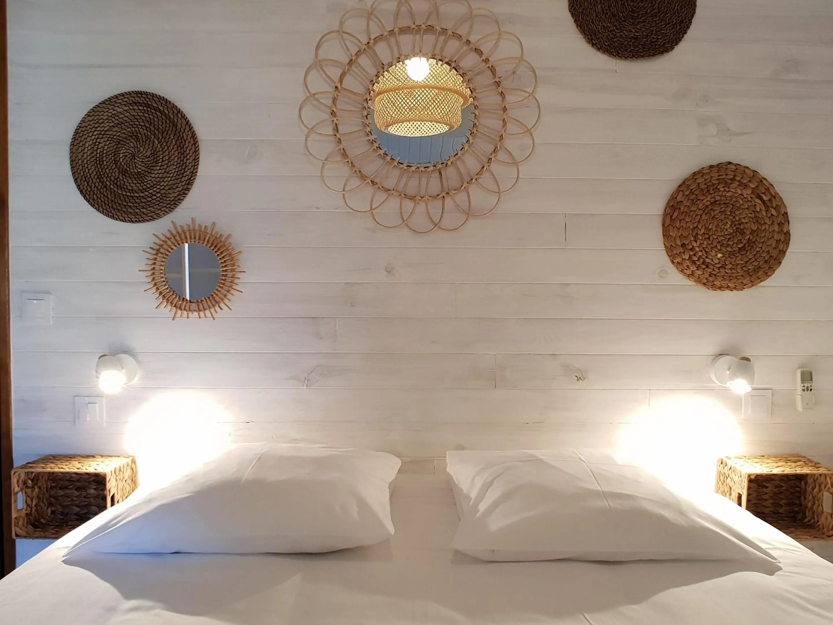 Decorative detail, Bed in Hôtel La Bastide de Vaison