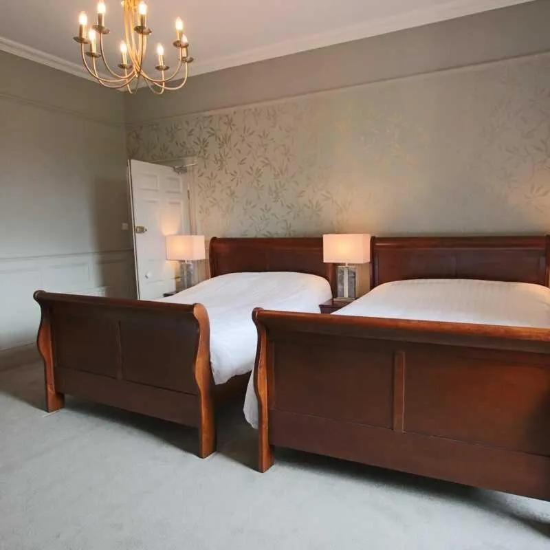 Bed in Belvedere Lodge