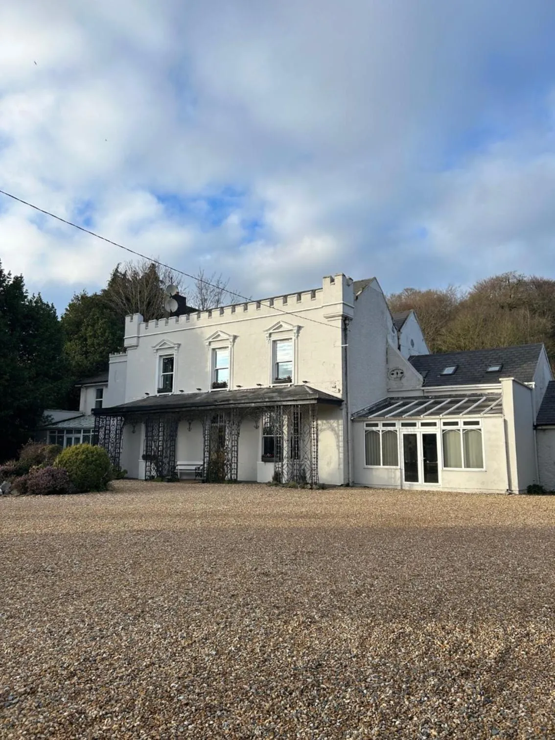 Parking in Belvedere Lodge