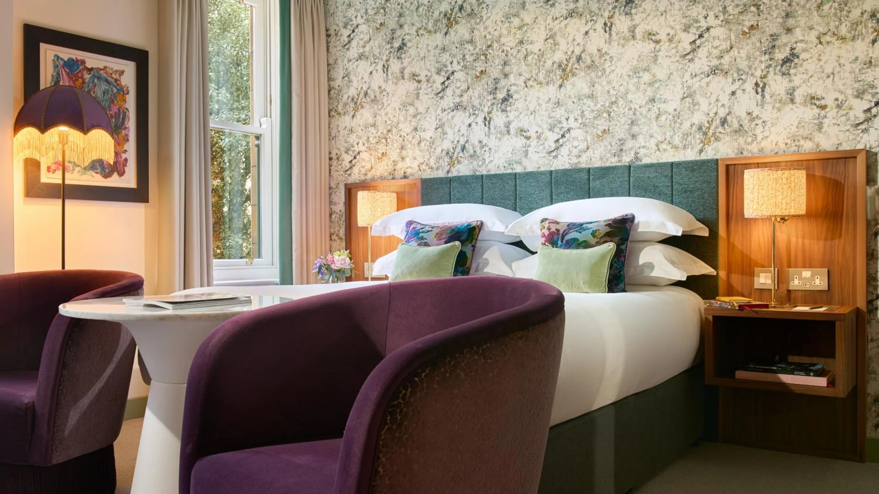 Bedroom, Bed in Dylan