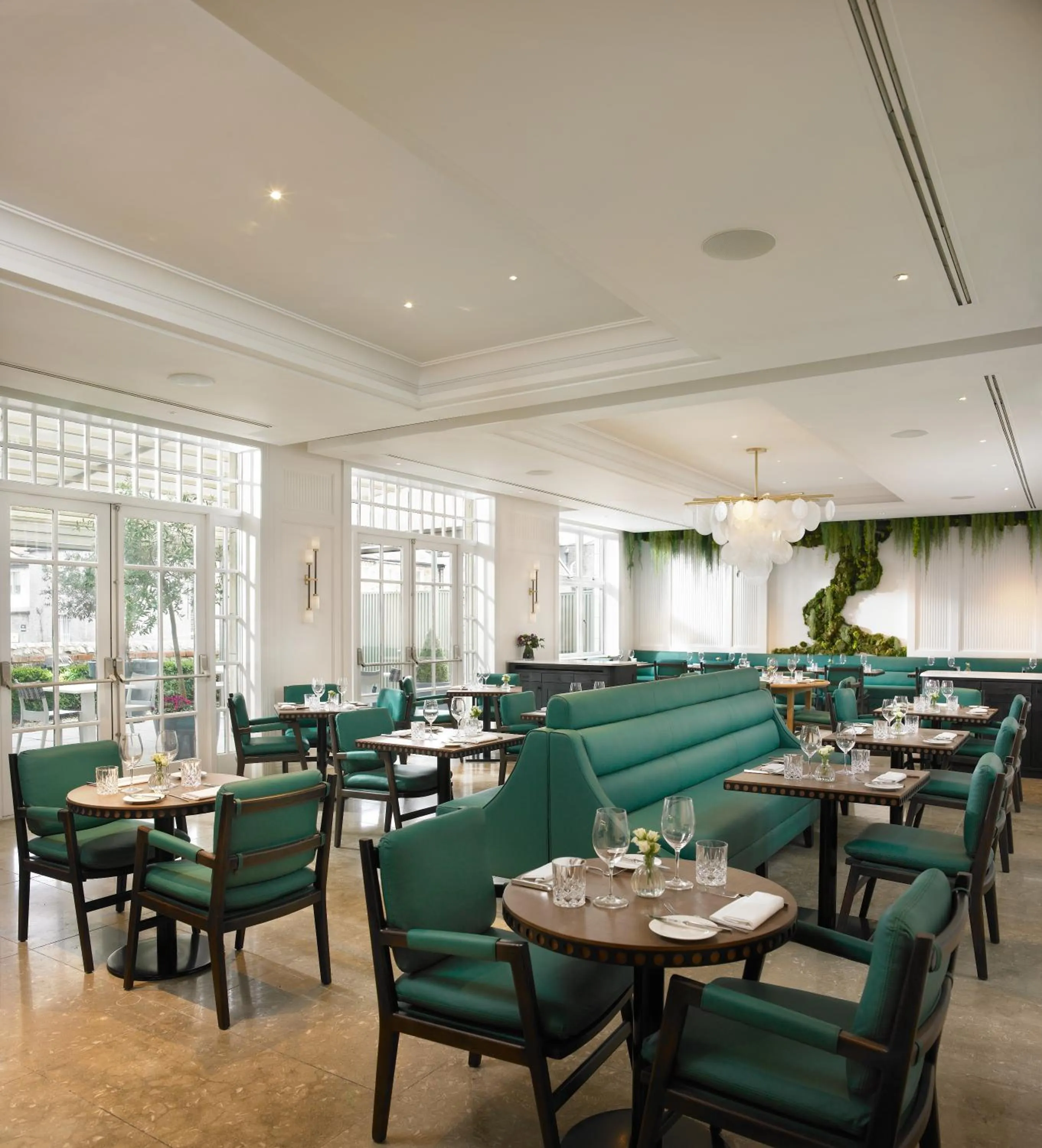 Restaurant/places to eat in Dylan