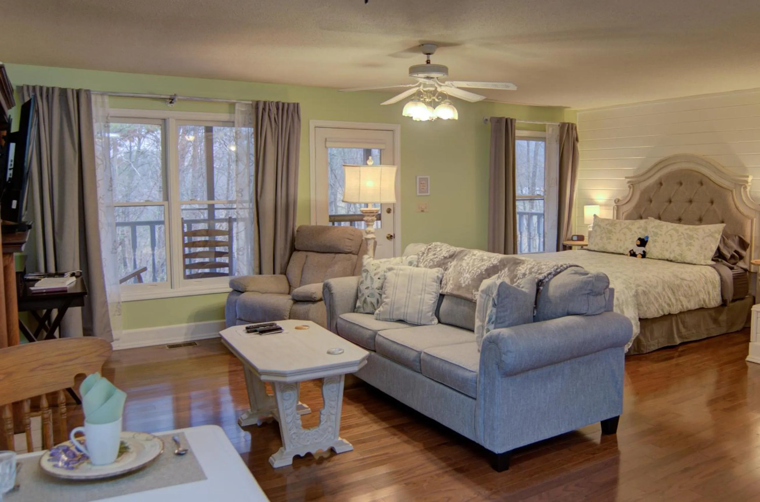 Photo of the whole room in Blue Mountain Mist Country Inn