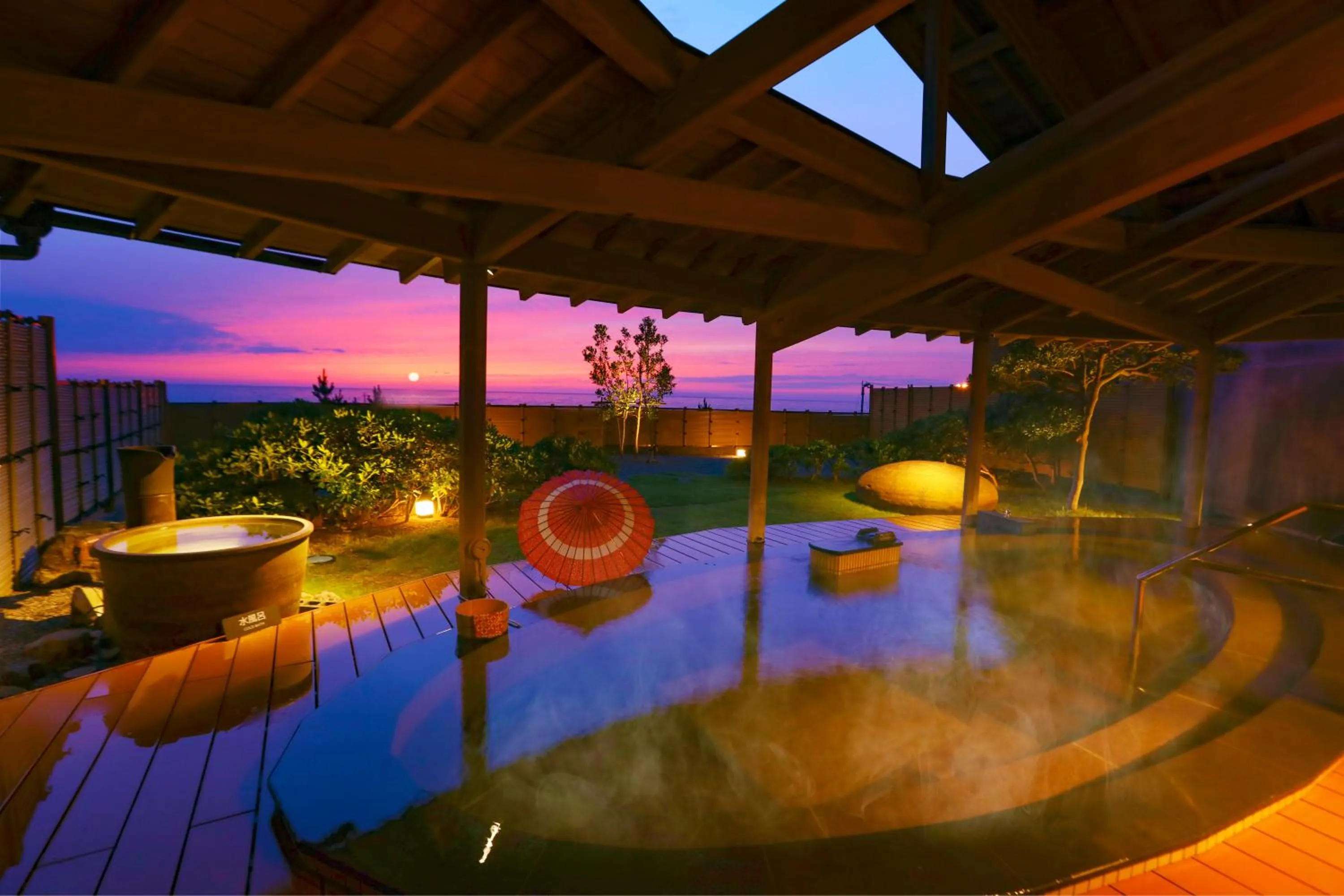 Hot Spring Bath in Ooedo Onsen Monogatari Premium Shiomiso