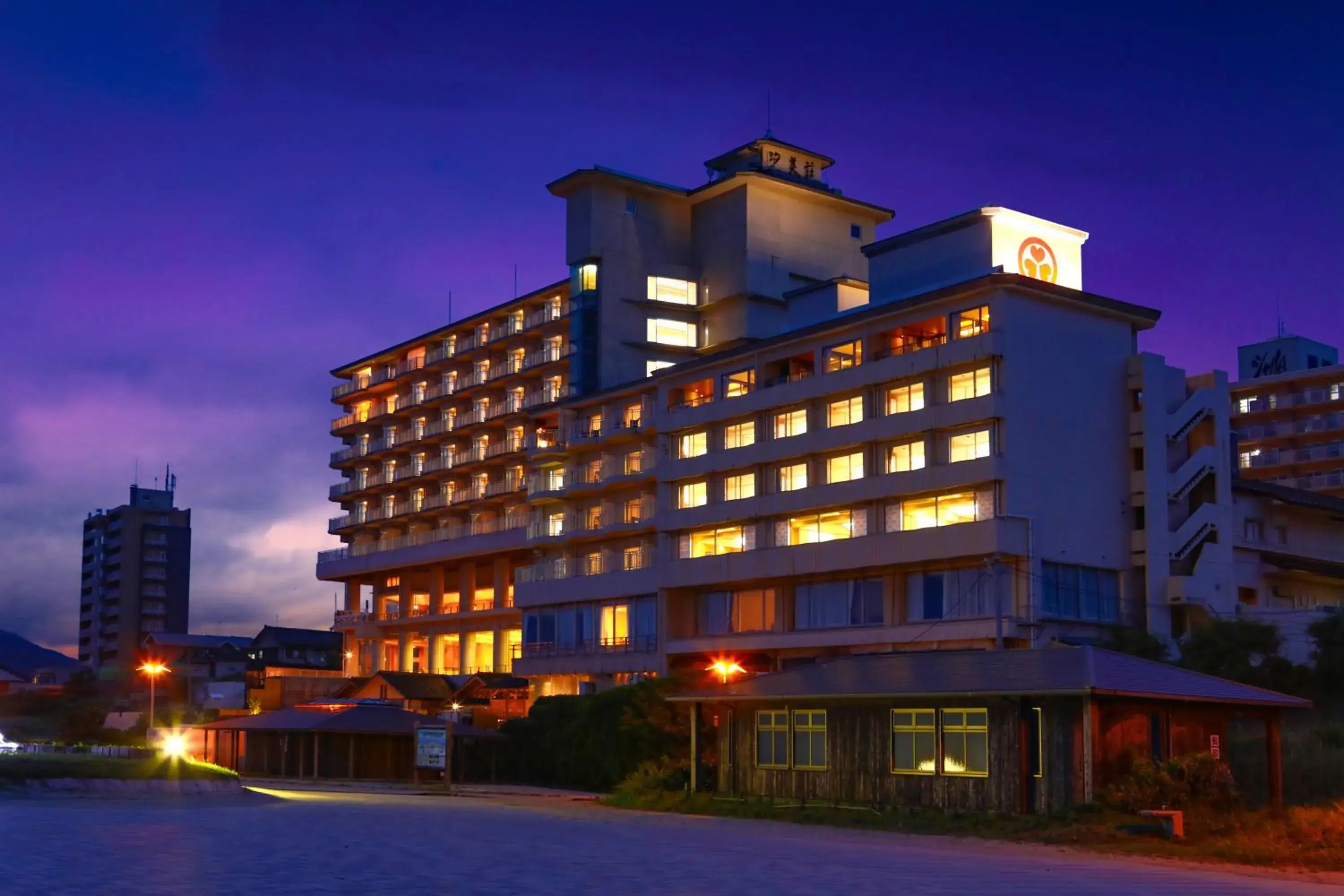 Property building in Ooedo Onsen Monogatari Premium Shiomiso Property building in Ooedo Onsen Monogatari Premium Shiomiso