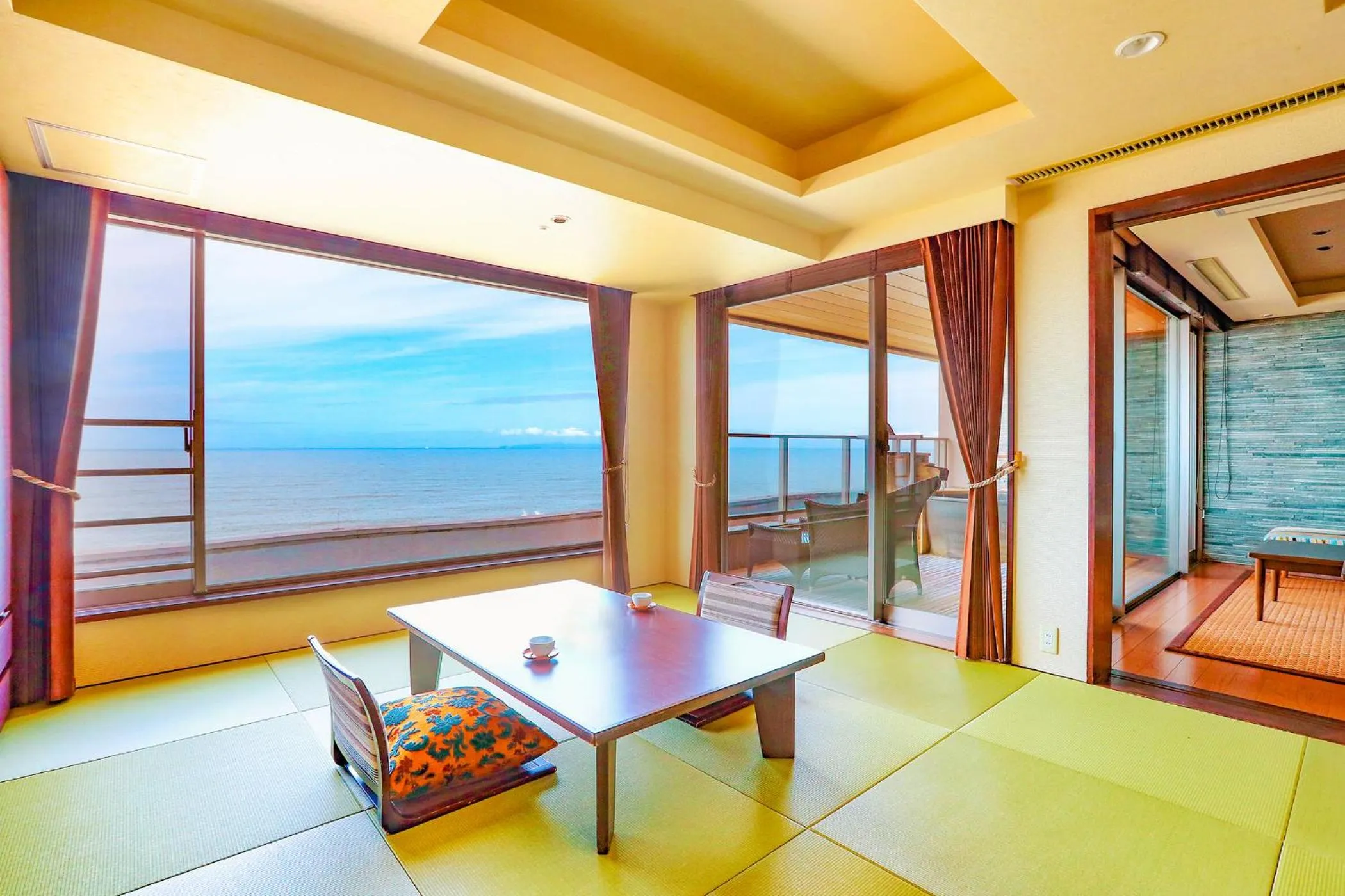 Photo of the whole room in Ooedo Onsen Monogatari Premium Shiomiso