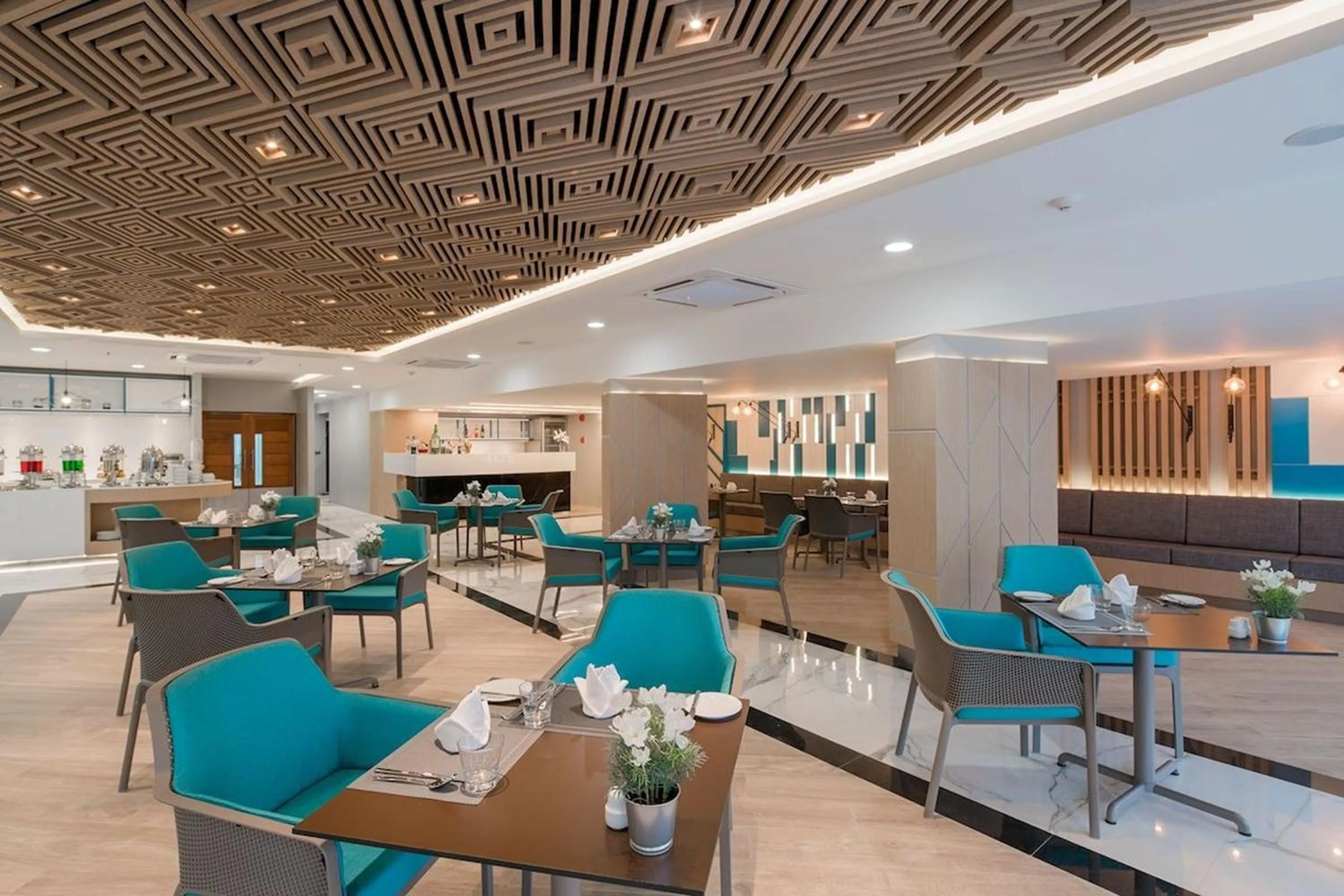 Restaurant/places to eat in The Beachfront Hotel Phuket