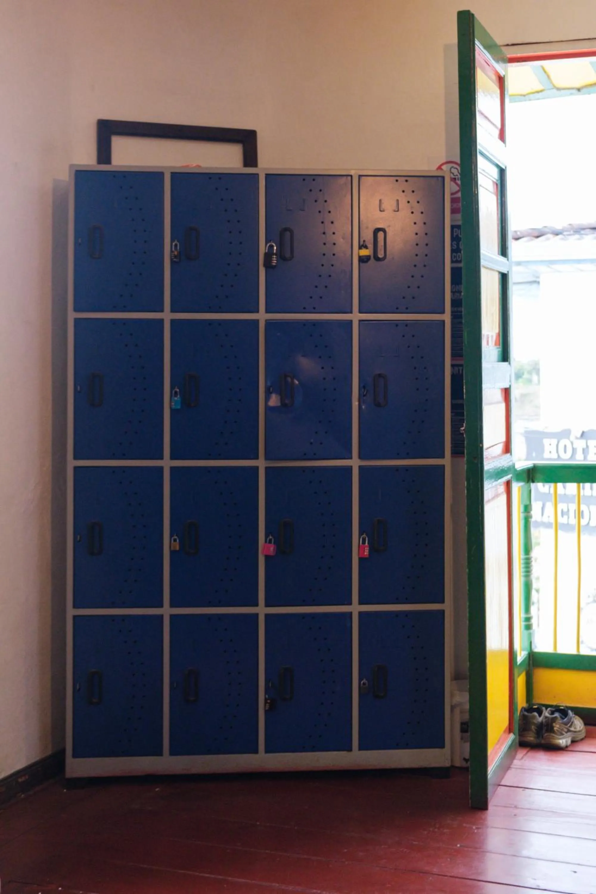 Mixed Dormitory Room - single occupancy in The Corner House Hostel