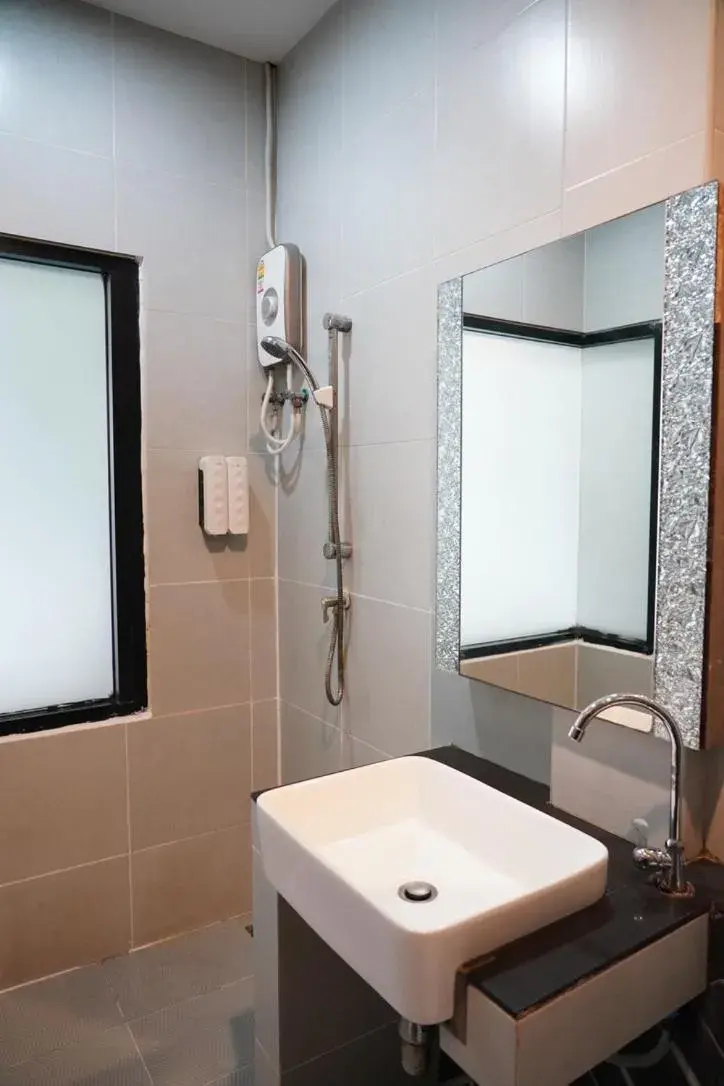 Matini Klong1 Matini Klong1