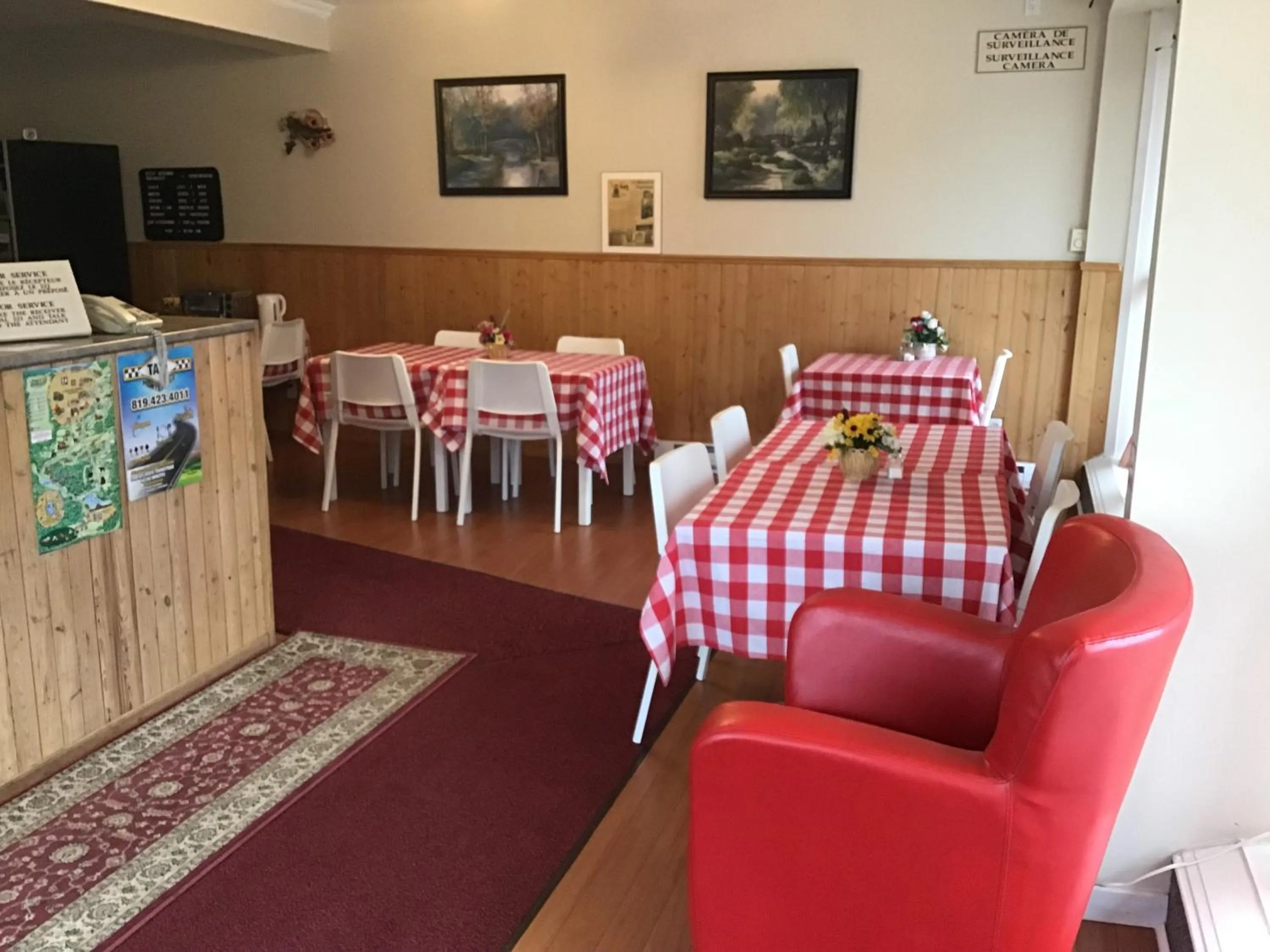 Lobby or reception in Motel Bel-Eau