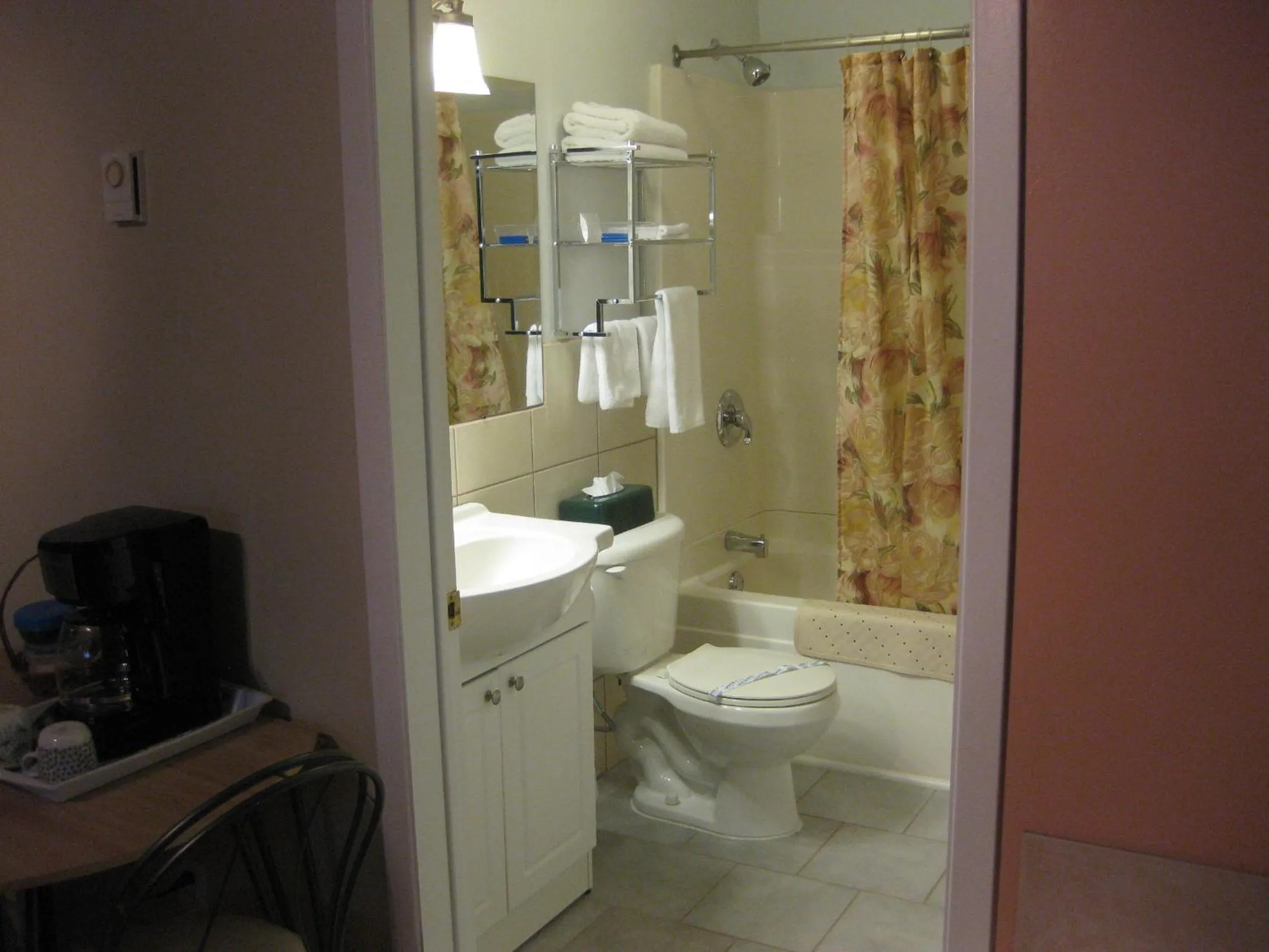 Bathroom in Motel Bel-Eau