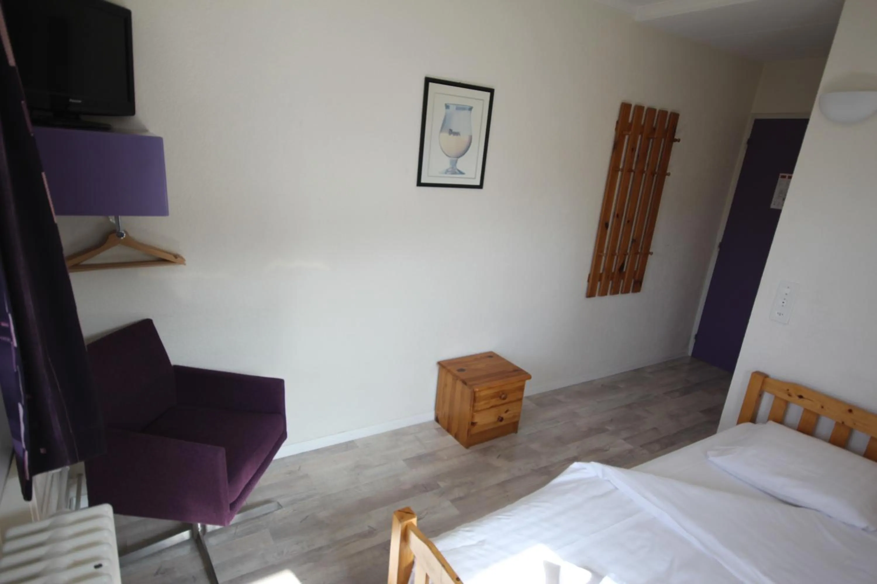 Photo of the whole room, Bed in Hotel Abaca