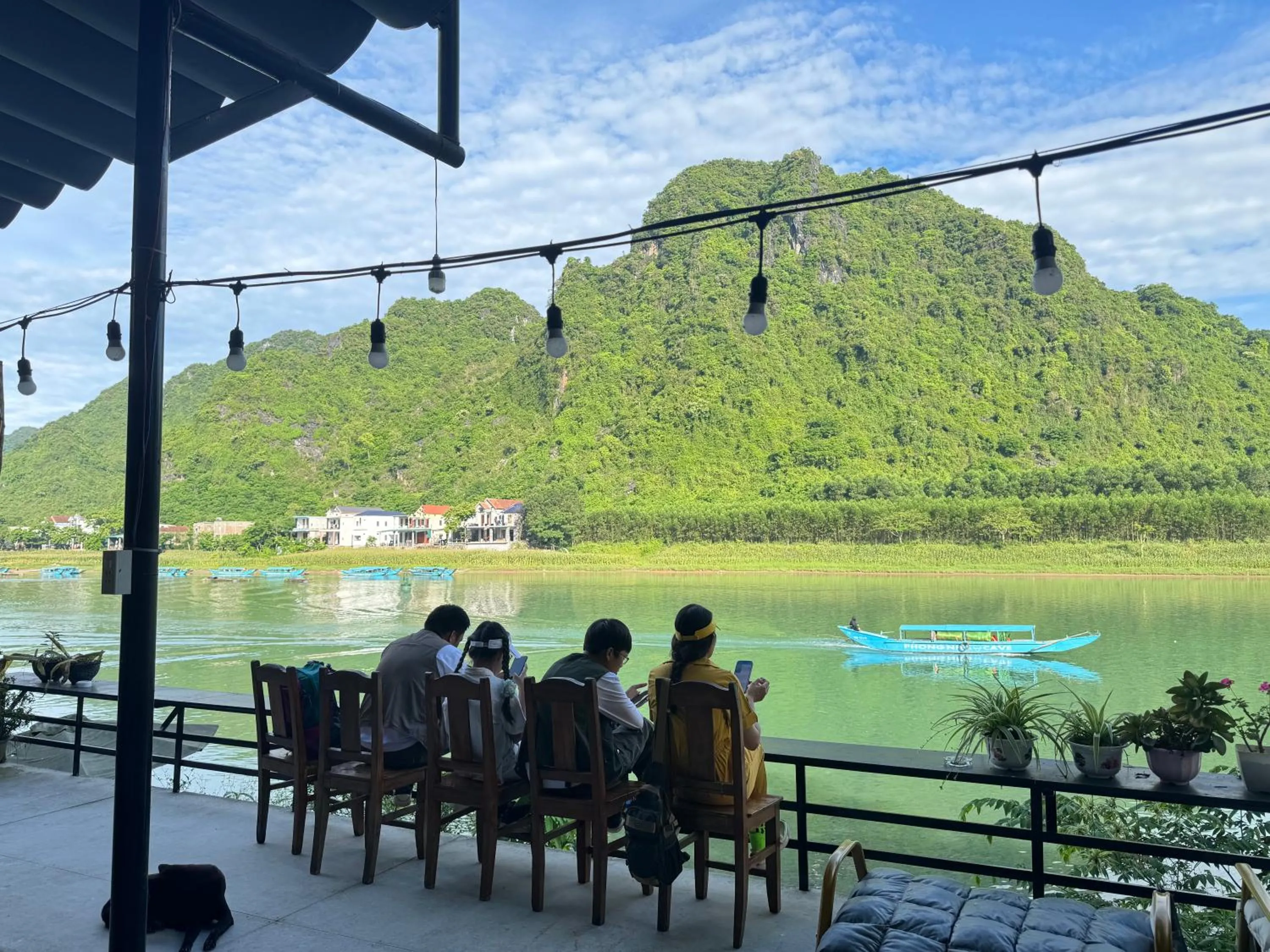 Funny Monkeys Homestay