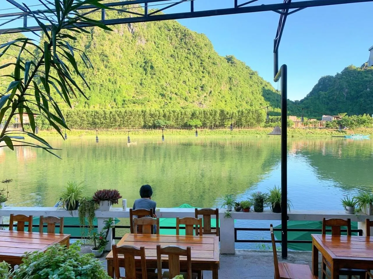 Restaurant/places to eat in Funny Monkeys Homestay