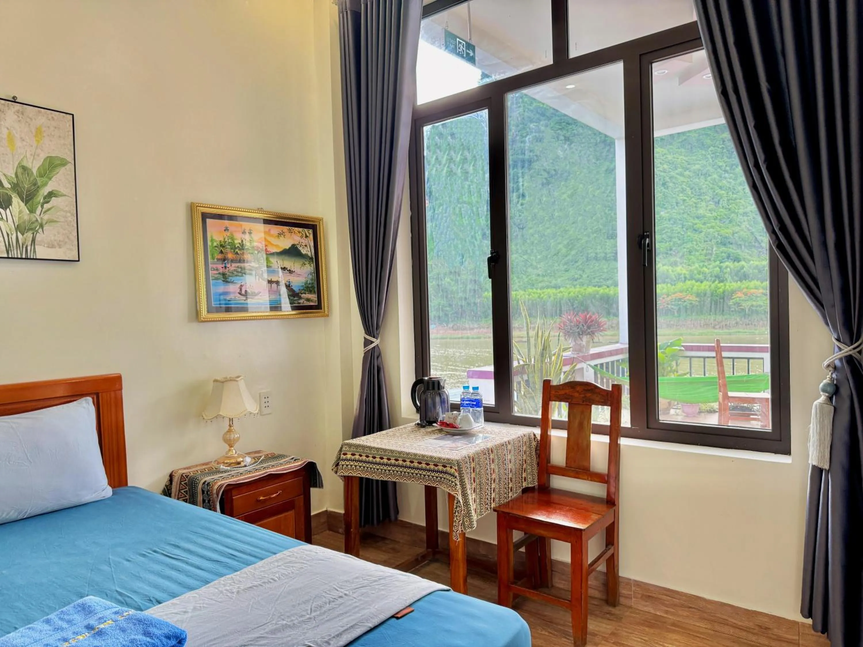 Bed in Funny Monkeys Homestay