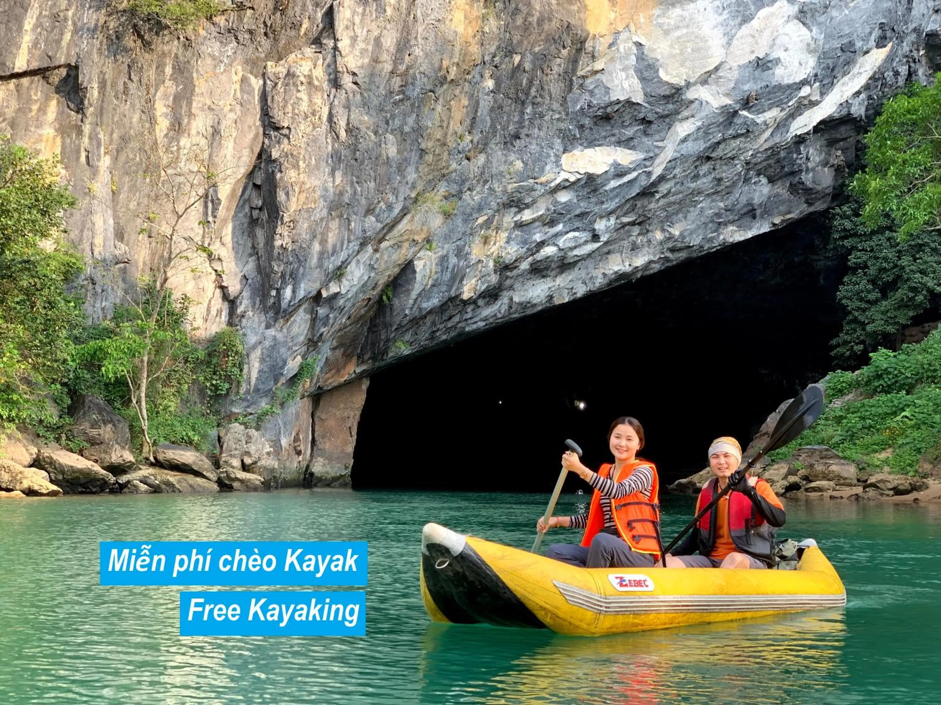Canoeing in Funny Monkeys Homestay