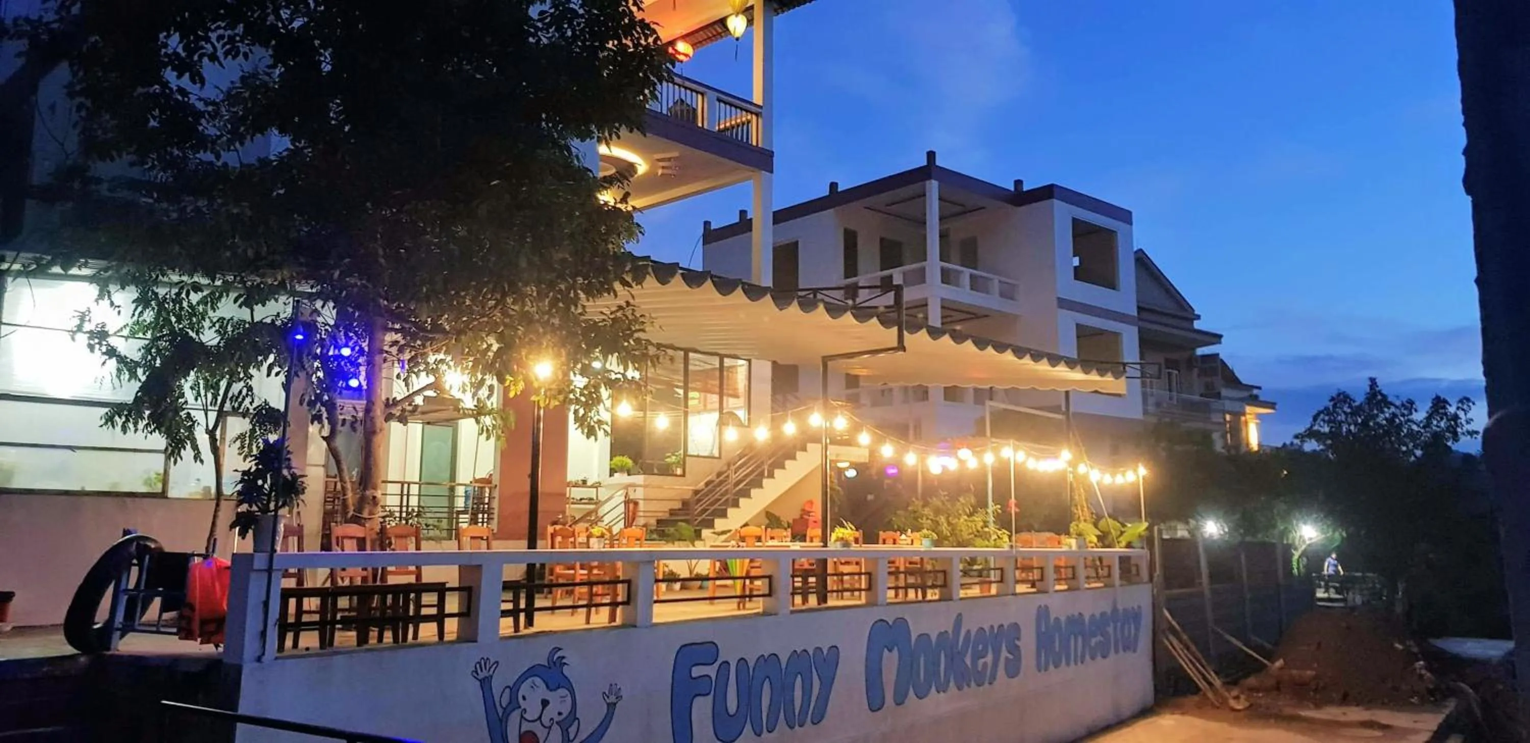 Restaurant/places to eat in Funny Monkeys Homestay